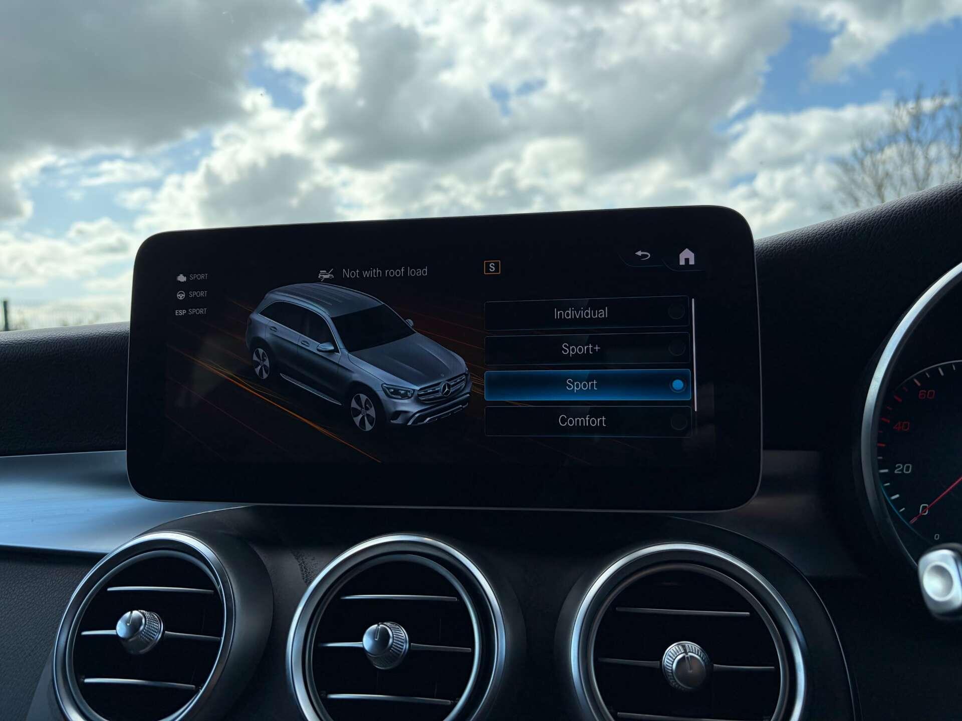 Mercedes-Benz GLC view 60