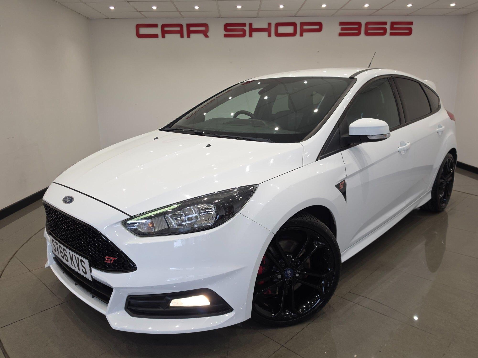 Ford Focus view 2
