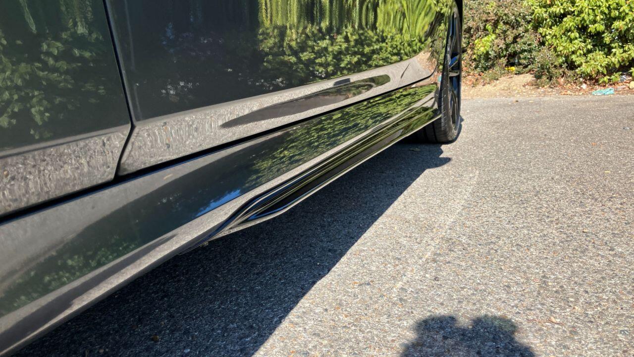 BMW 3 Series view 16