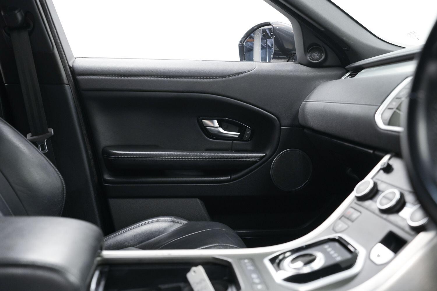 Land Rover Range Rover Evoque view 17