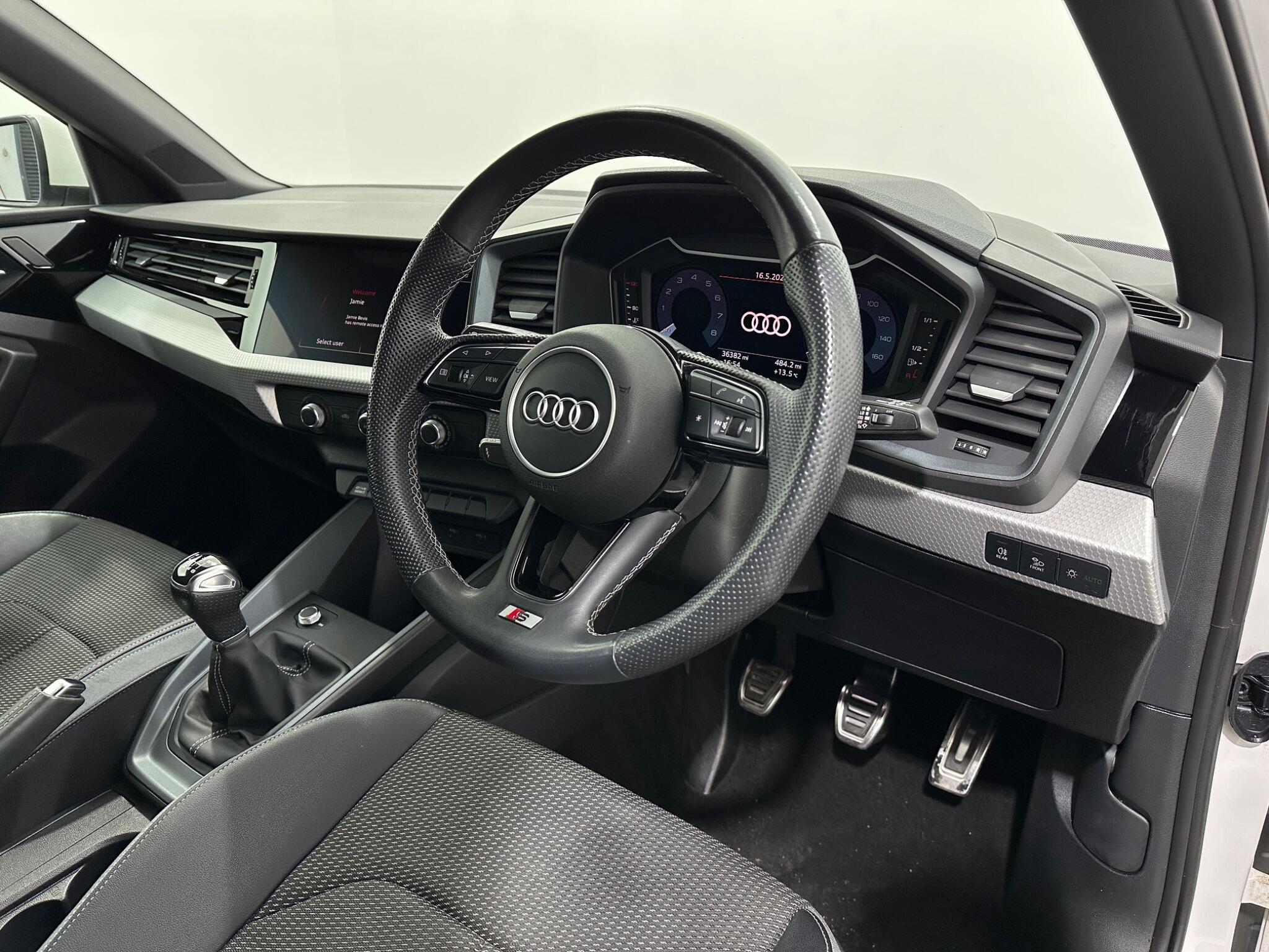 Audi A1 view 11