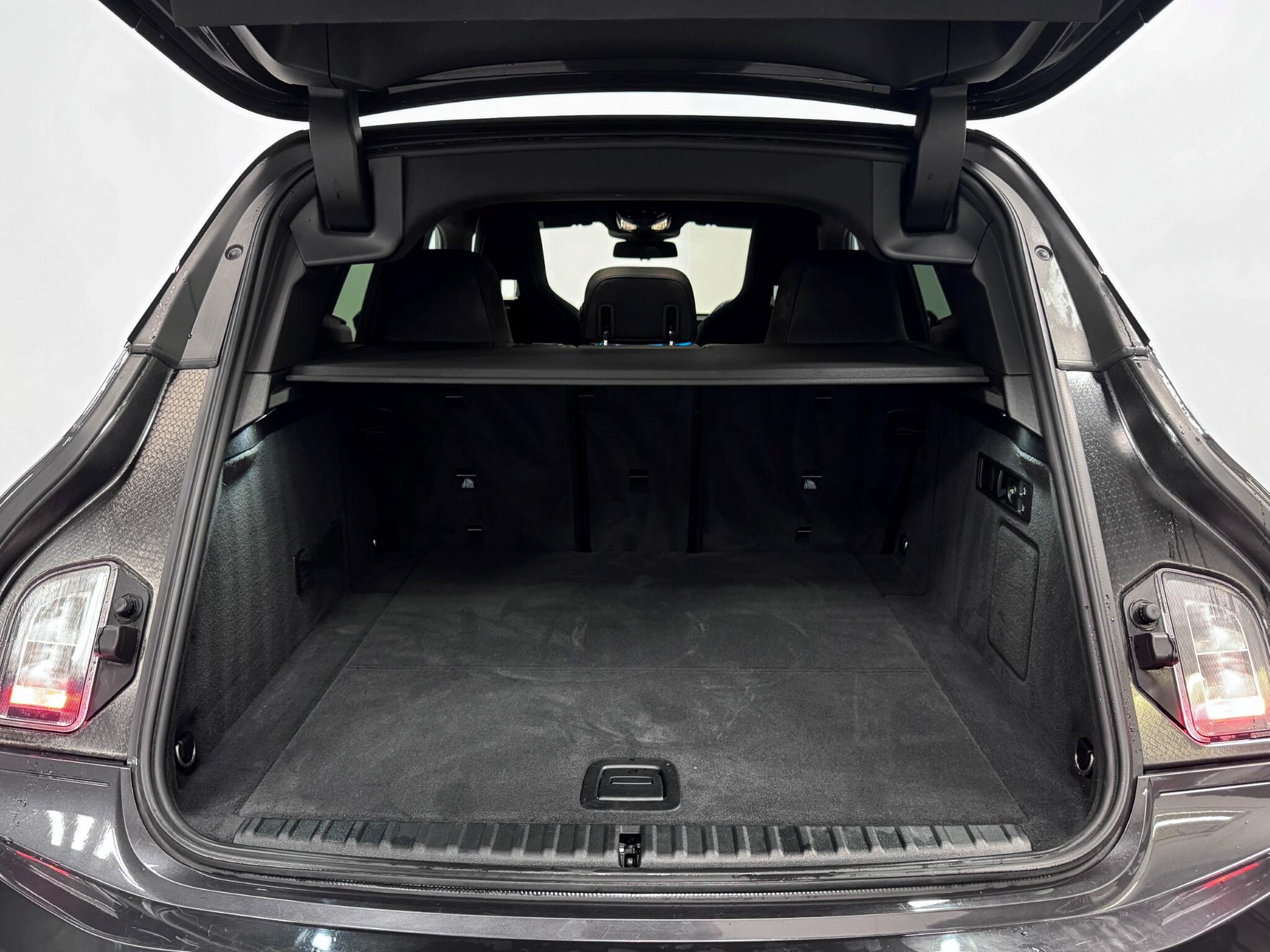 BMW Ix view 7
