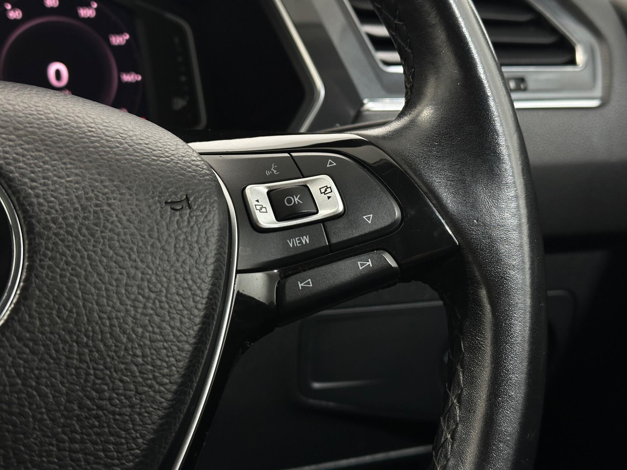 Volkswagen Tiguan Allspace view 15