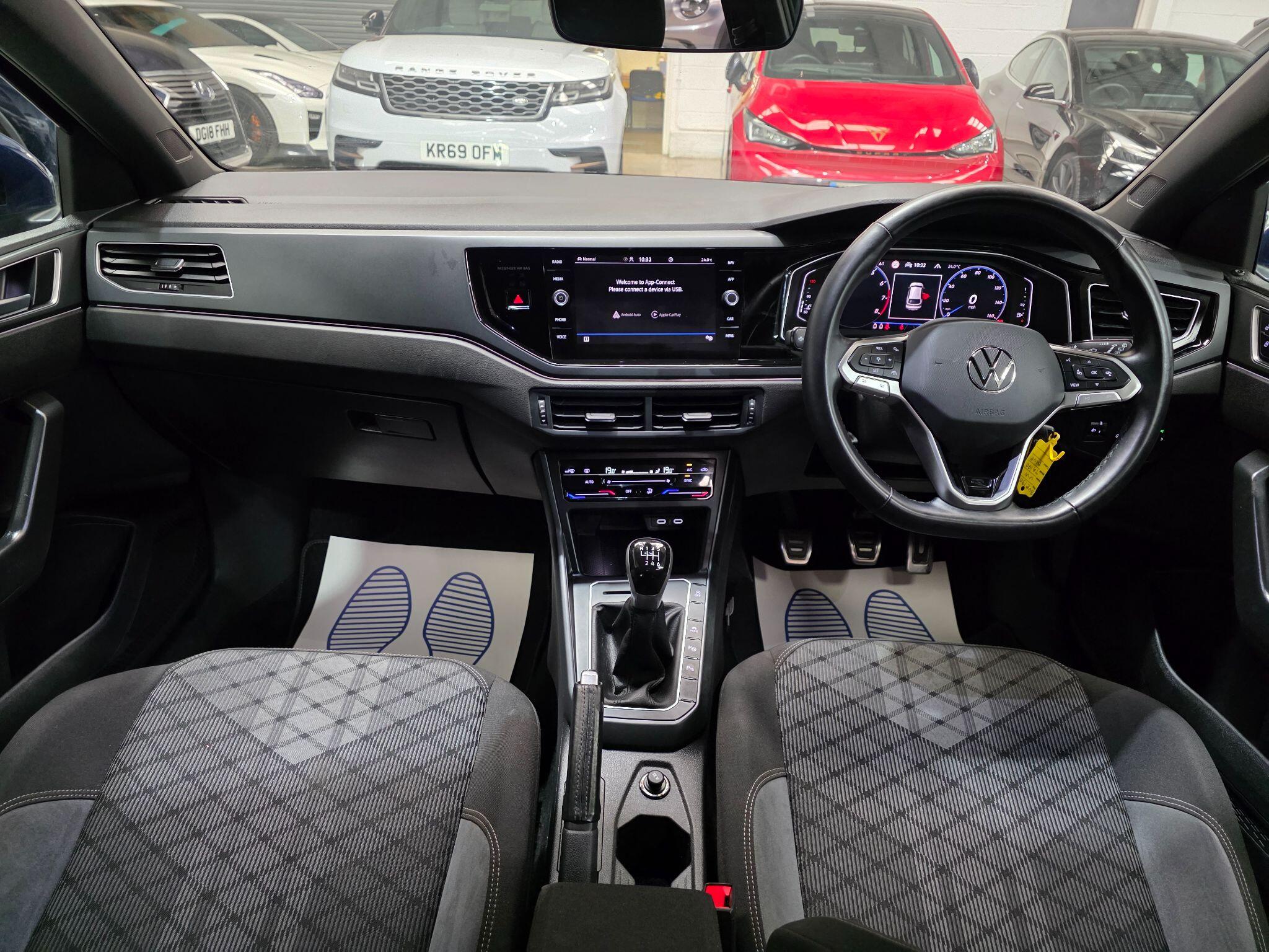 Volkswagen Taigo view 5