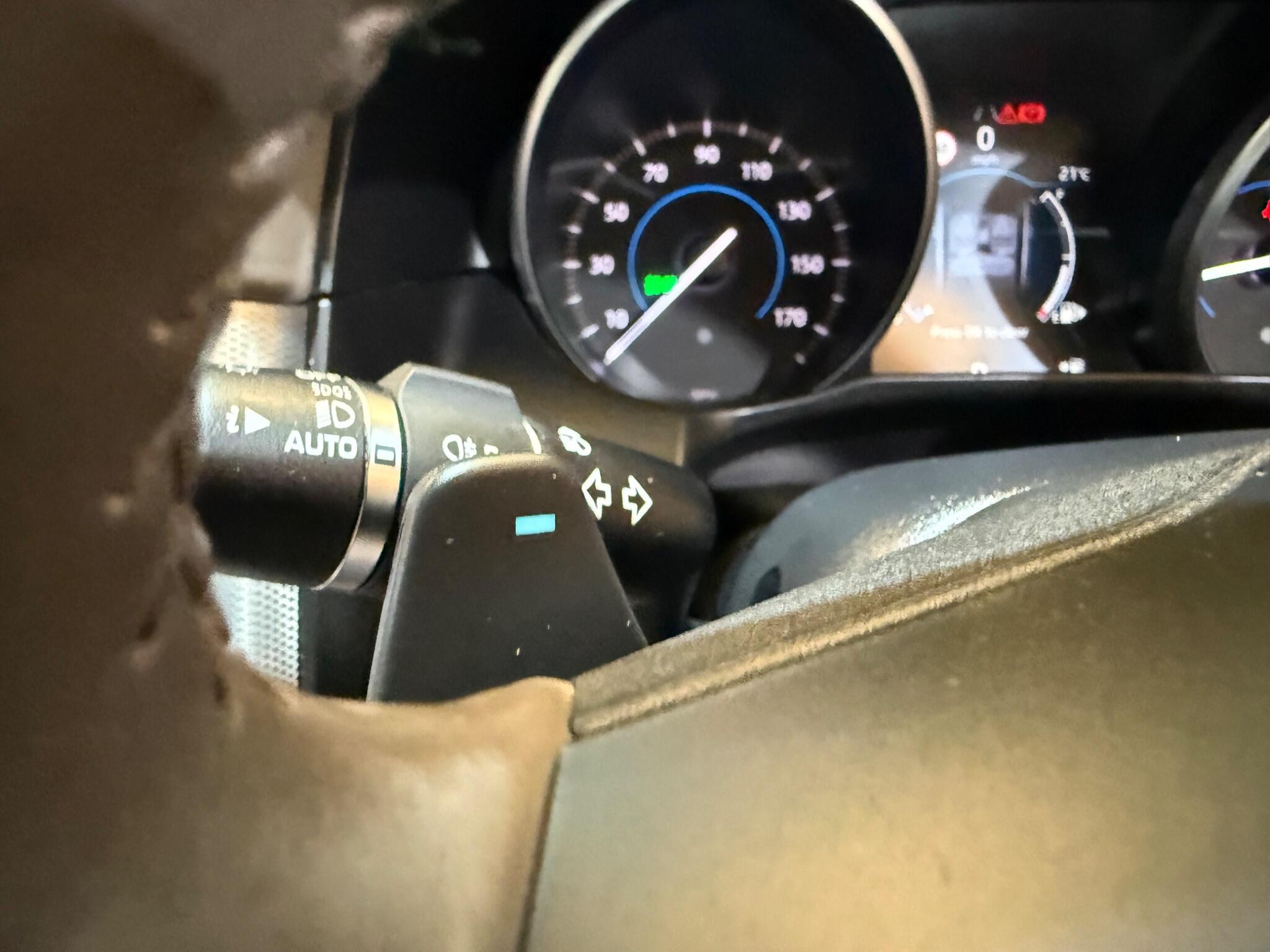 Jaguar XF view 71