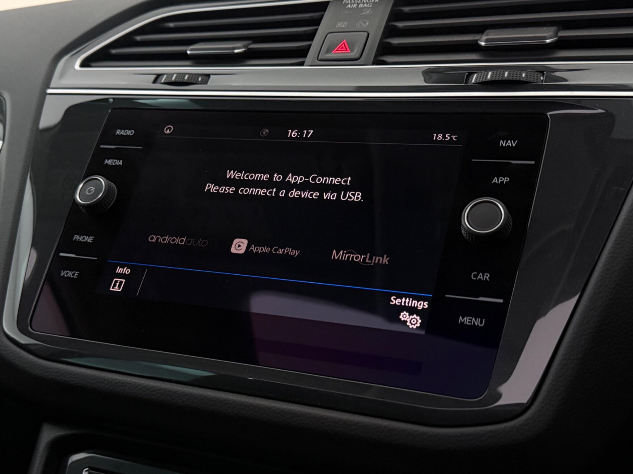 Volkswagen Tiguan view 27