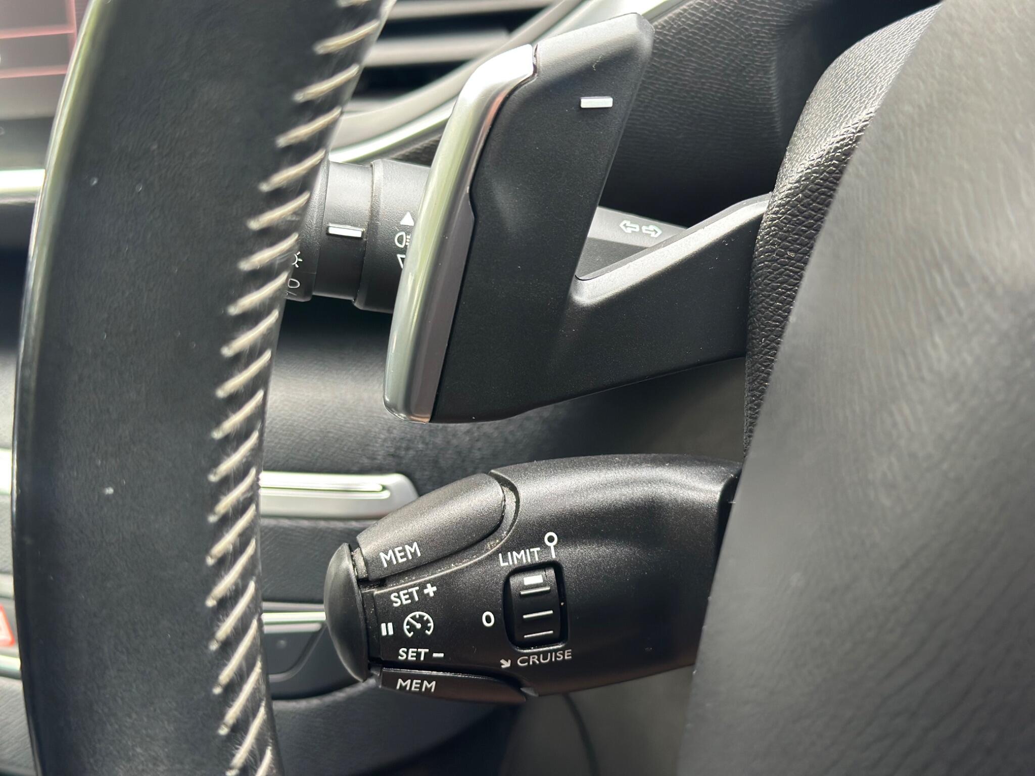 Peugeot 308 view 31