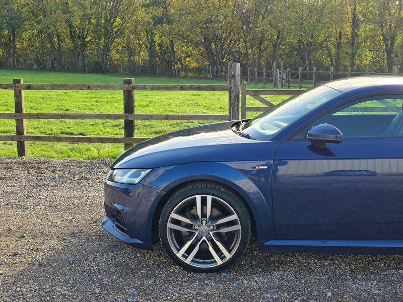 2015 Audi TT image 12