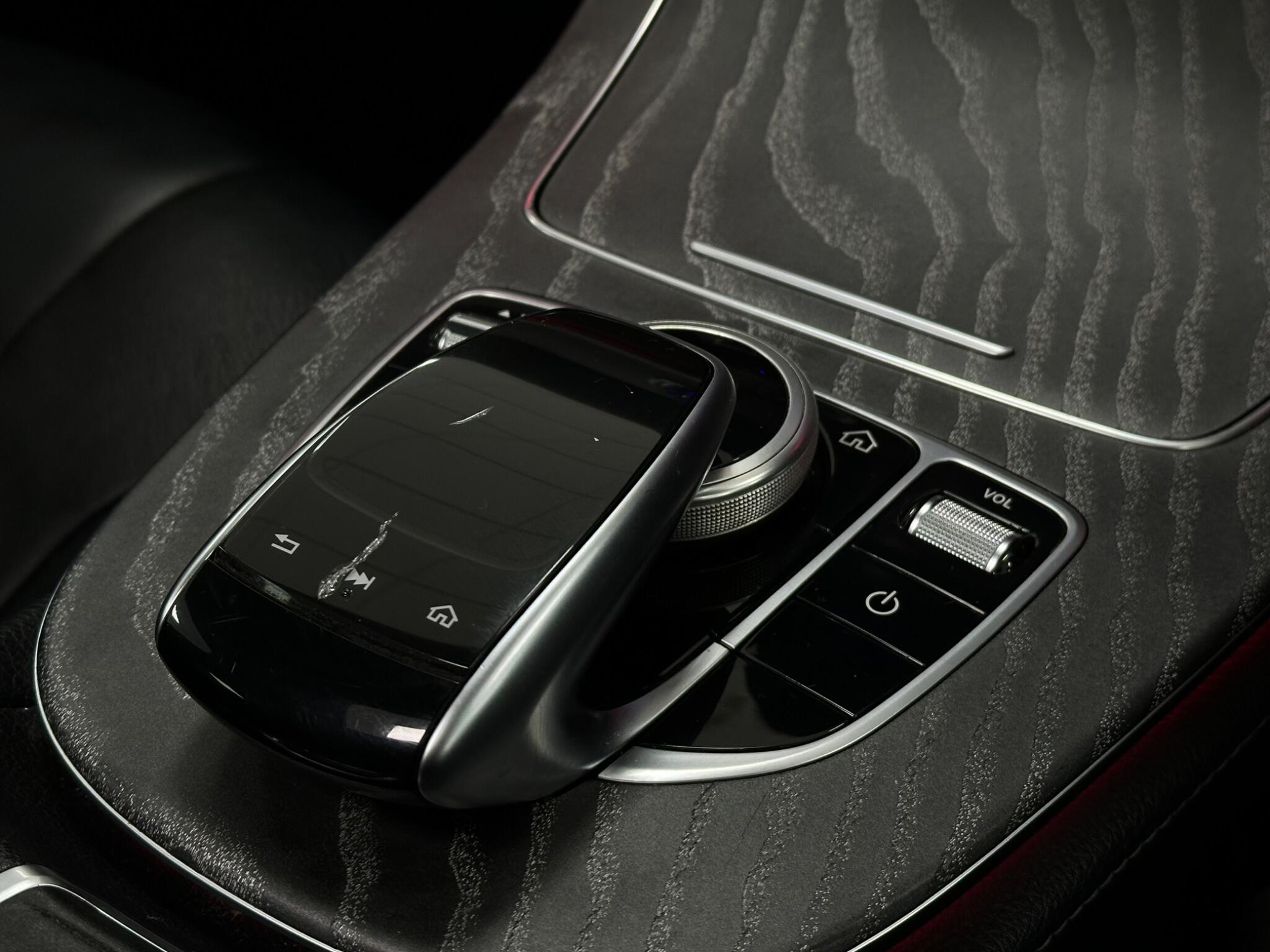 Mercedes-Benz CLS view 27