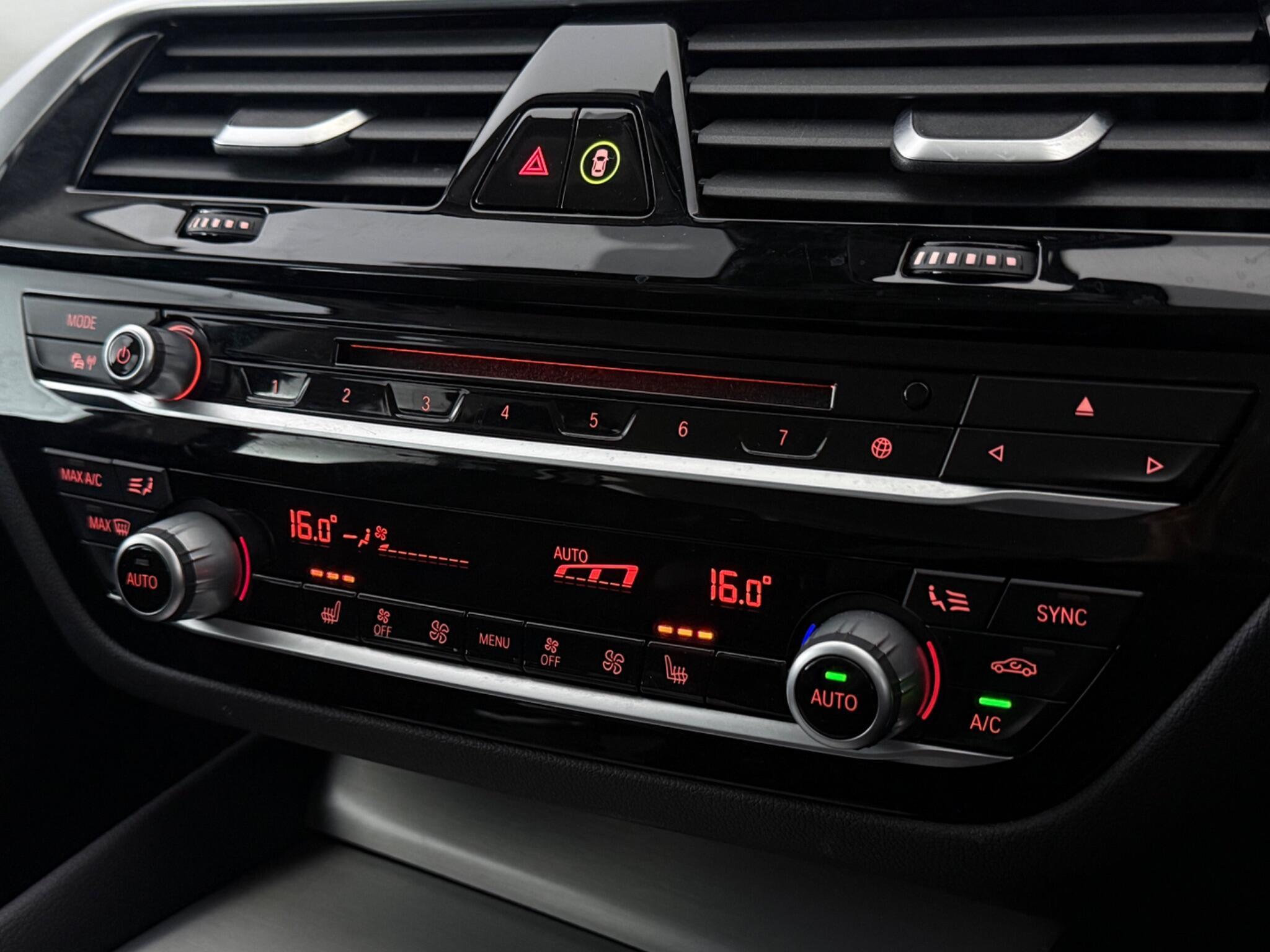 BMW 5 Series view 20