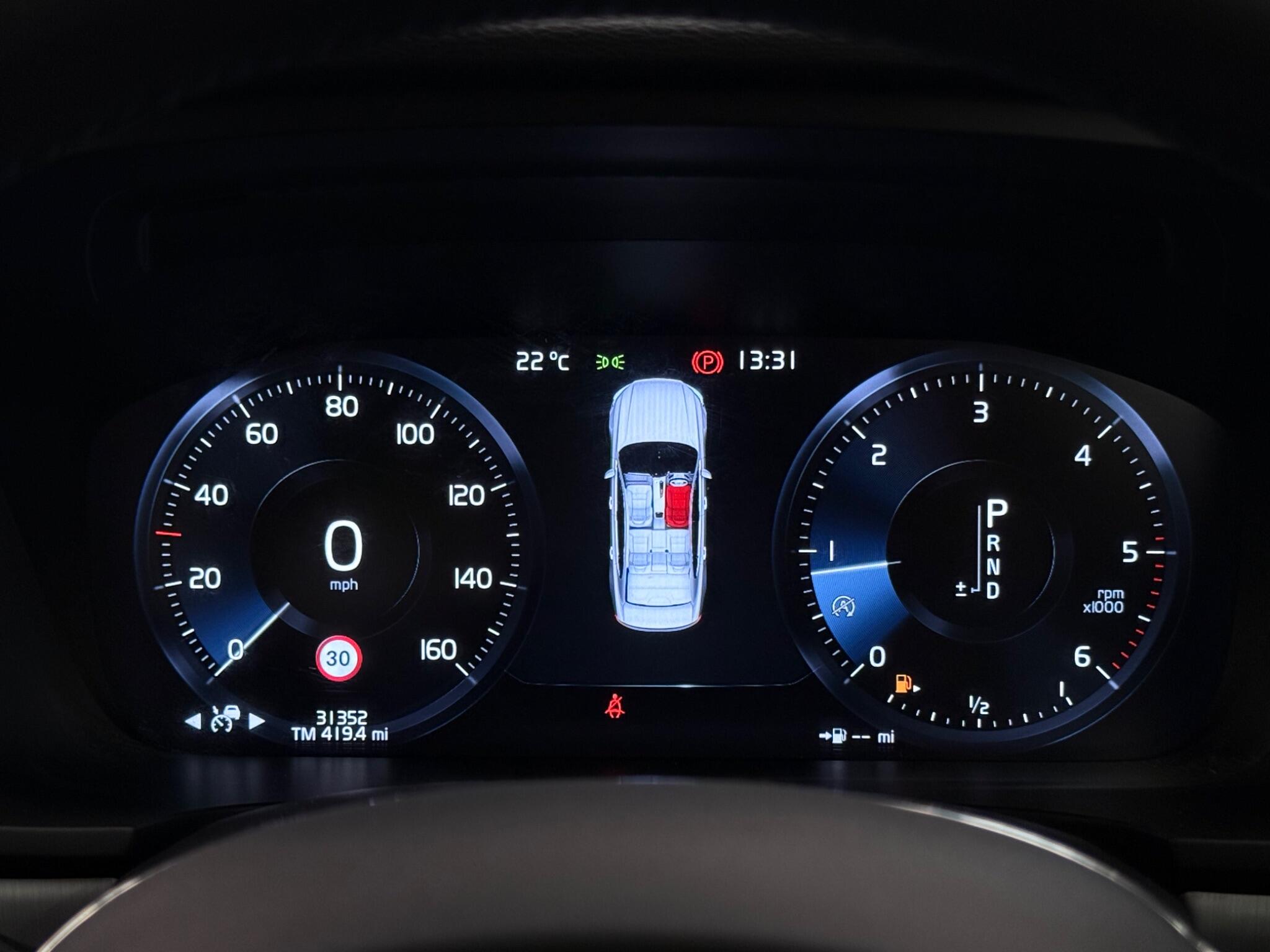 Volvo S90 view 16