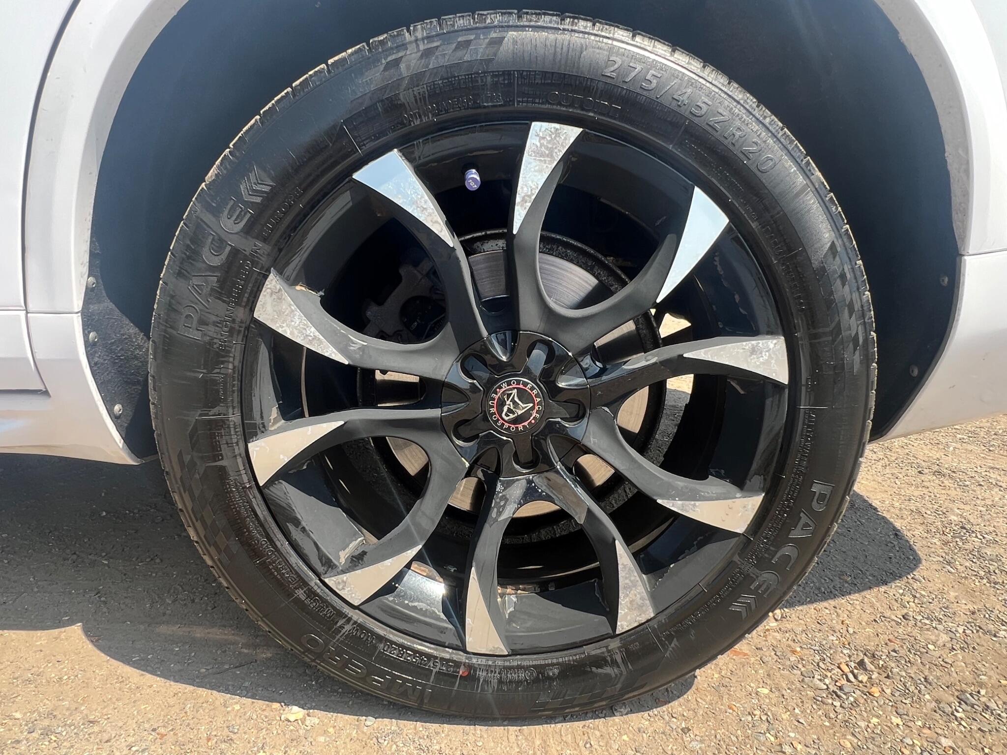 Volvo XC90 view 59