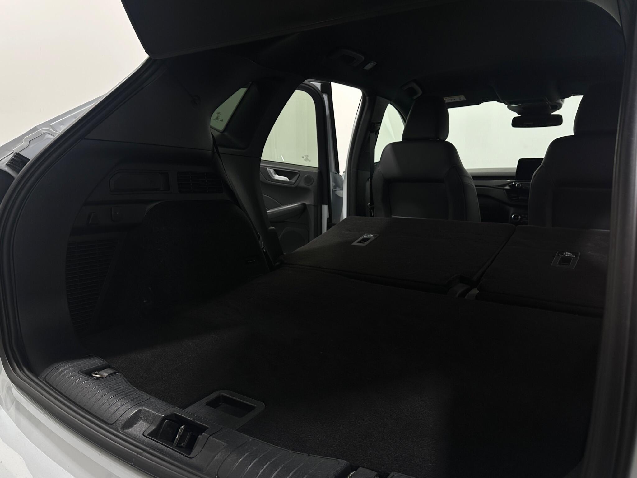 Ford Kuga view 42