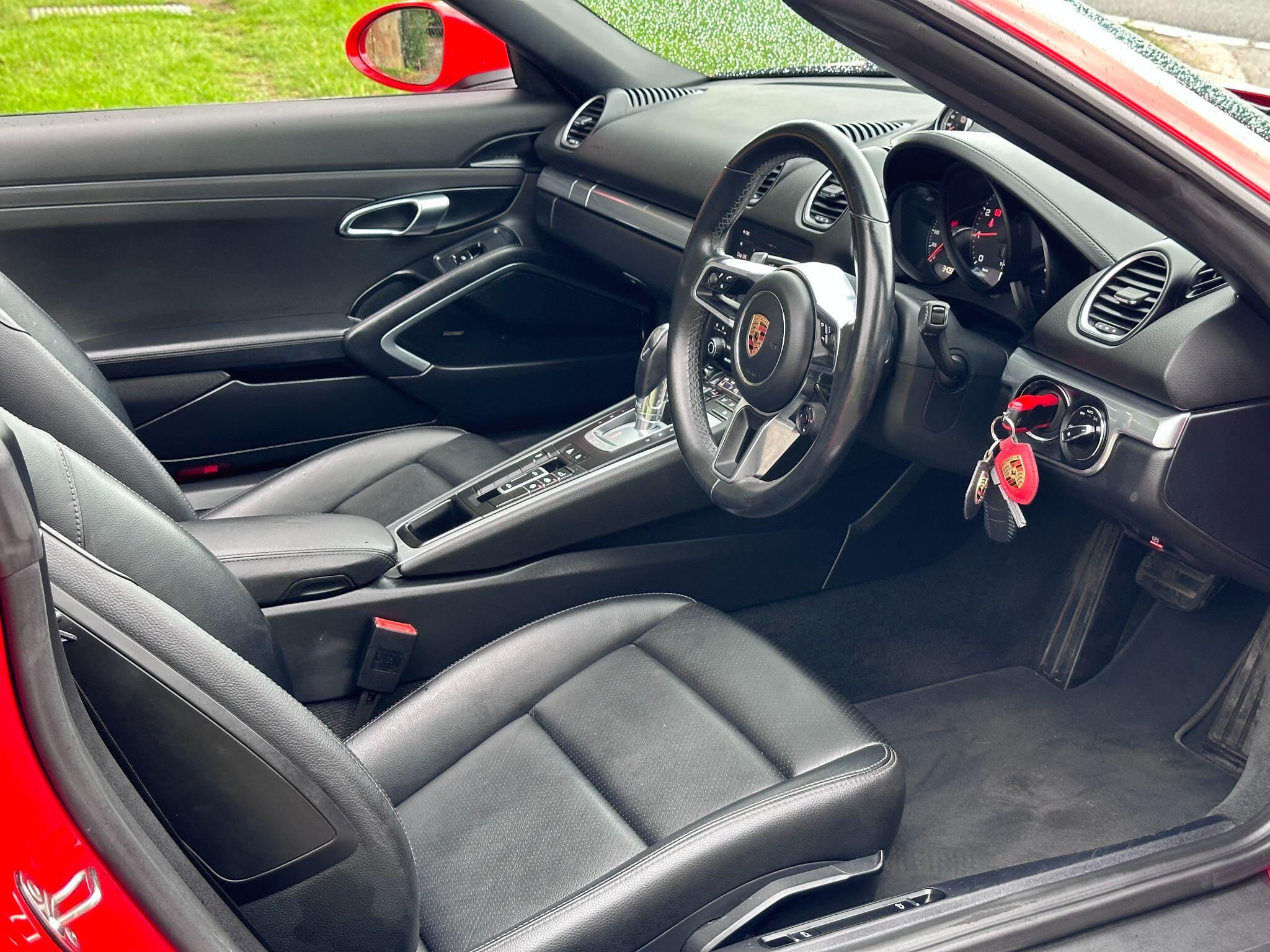 Porsche 718 Boxster view 9