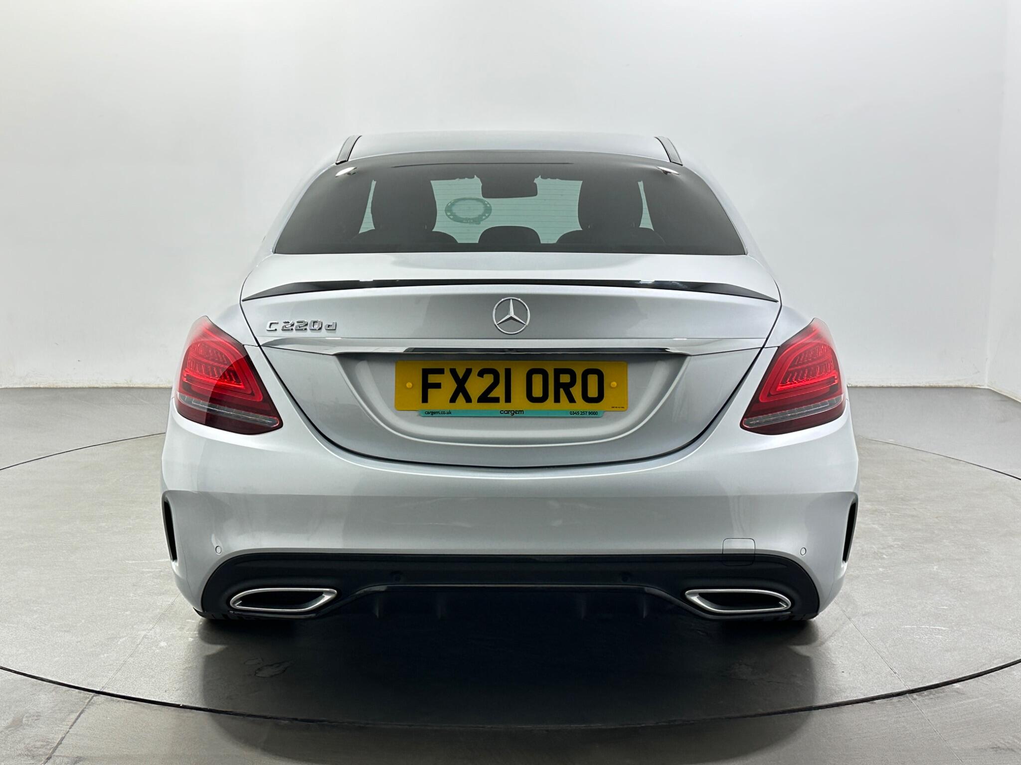 Mercedes-Benz C-Class view 7