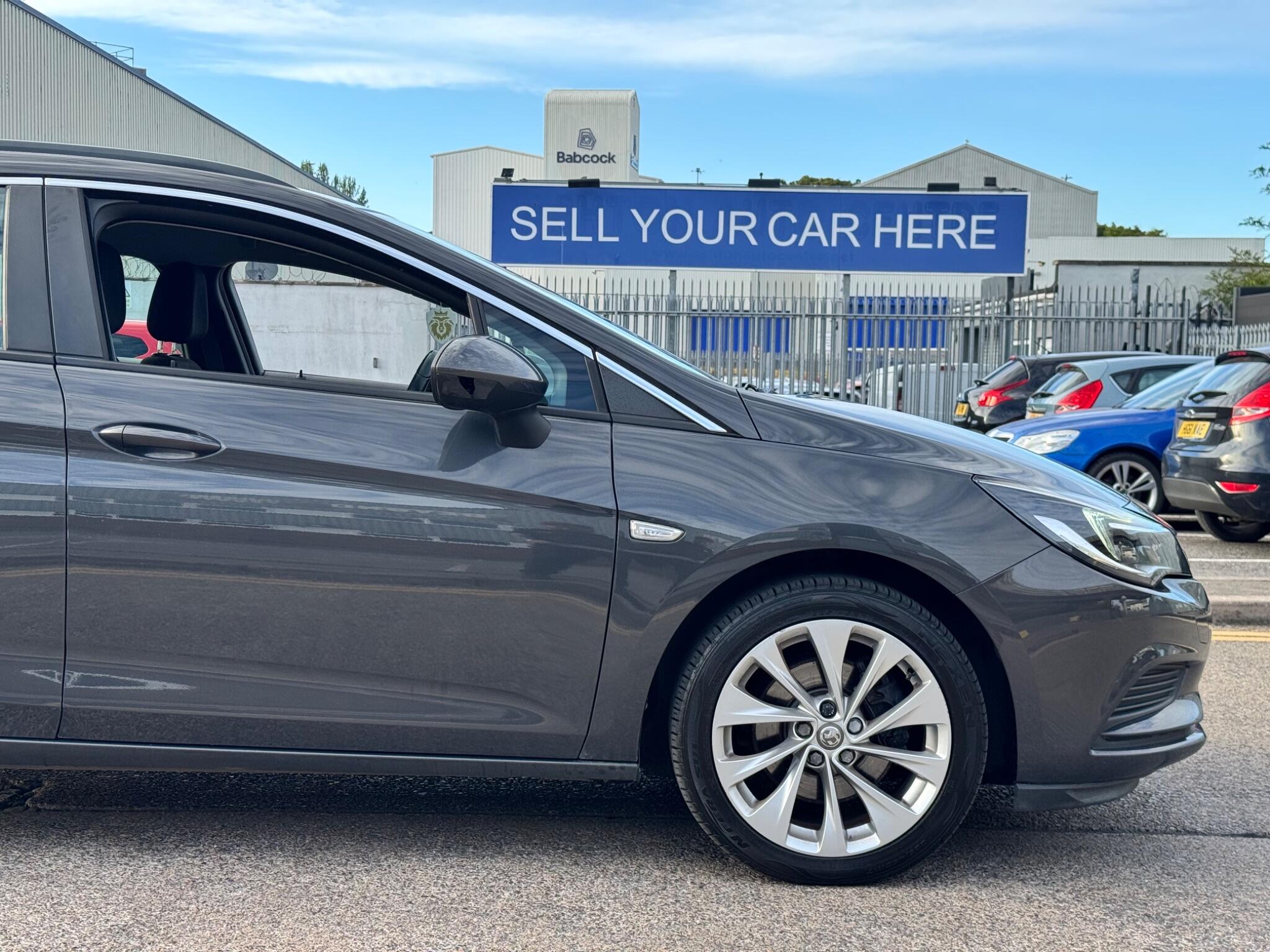 Vauxhall Astra view 13