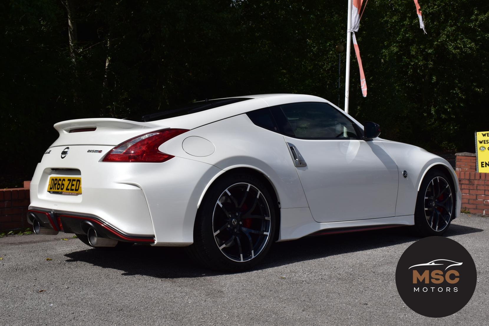 Nissan 370 Z view 20