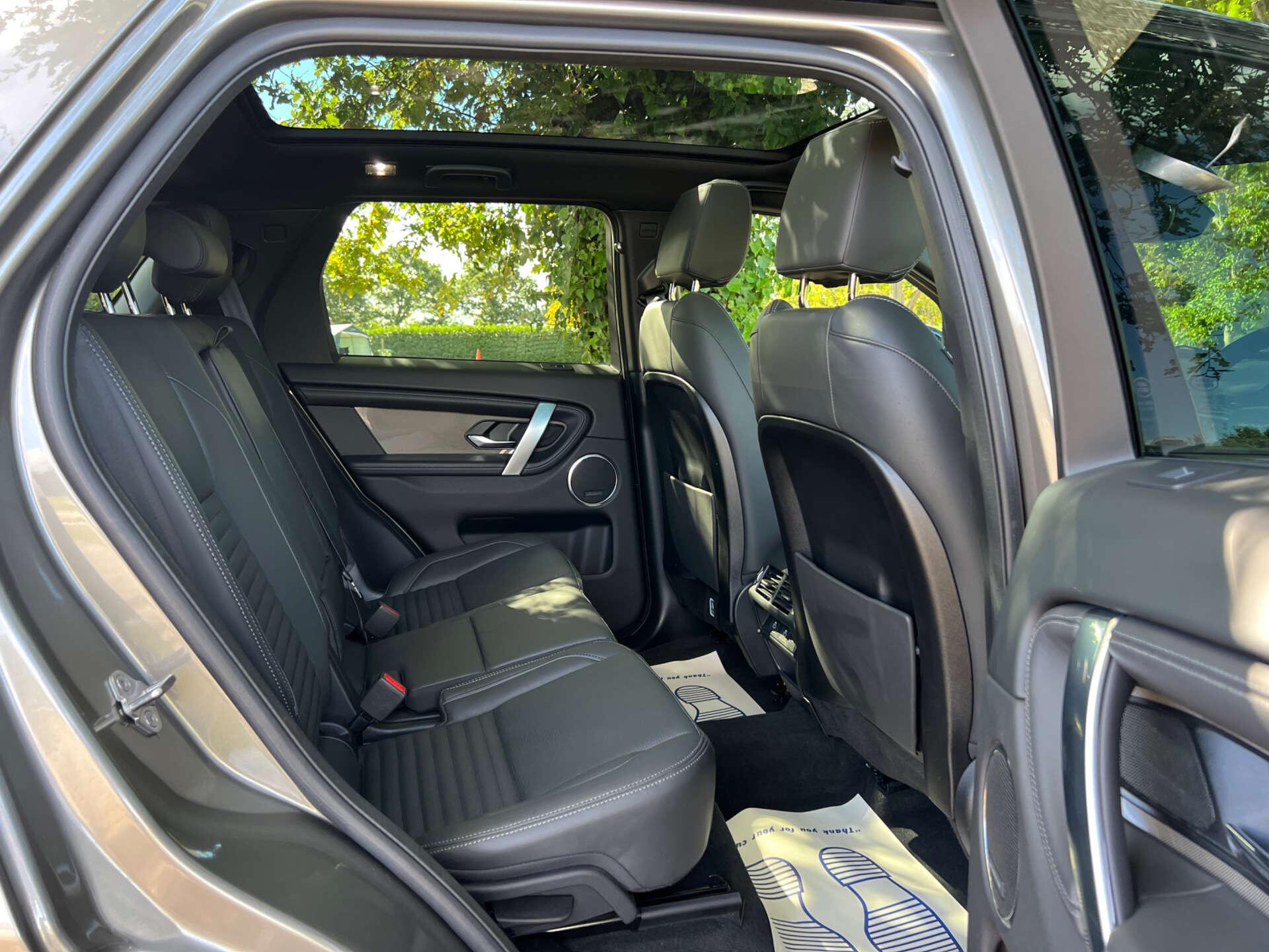 Land Rover Discovery Sport view 20
