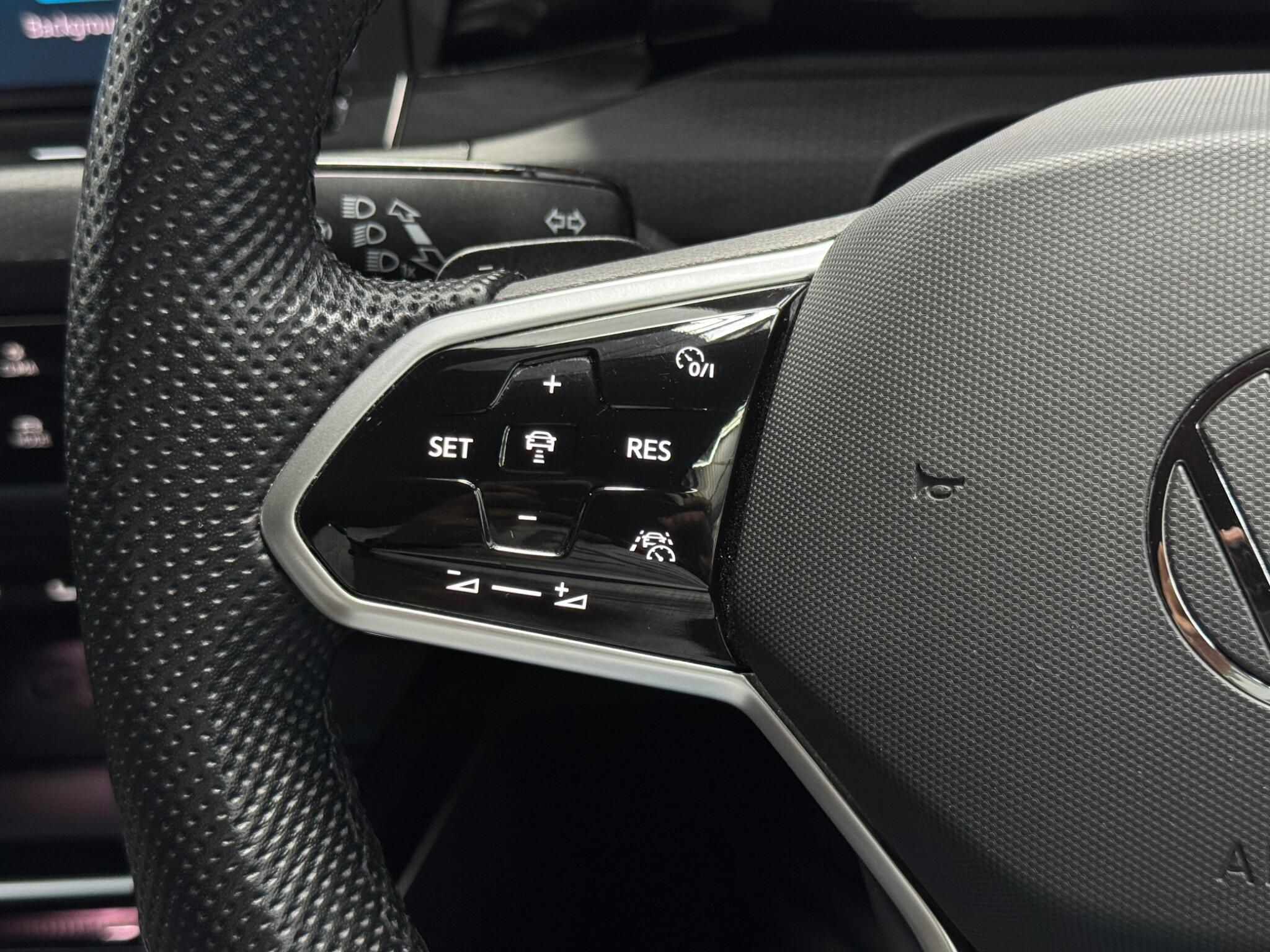 Volkswagen Golf view 34