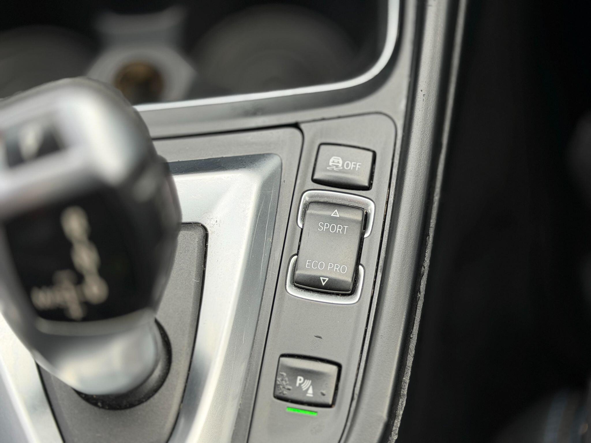 BMW 3 Series view 37