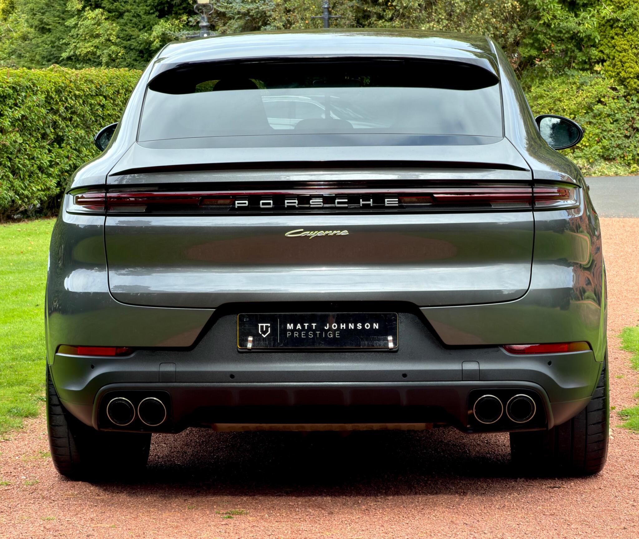 Porsche Cayenne view 11
