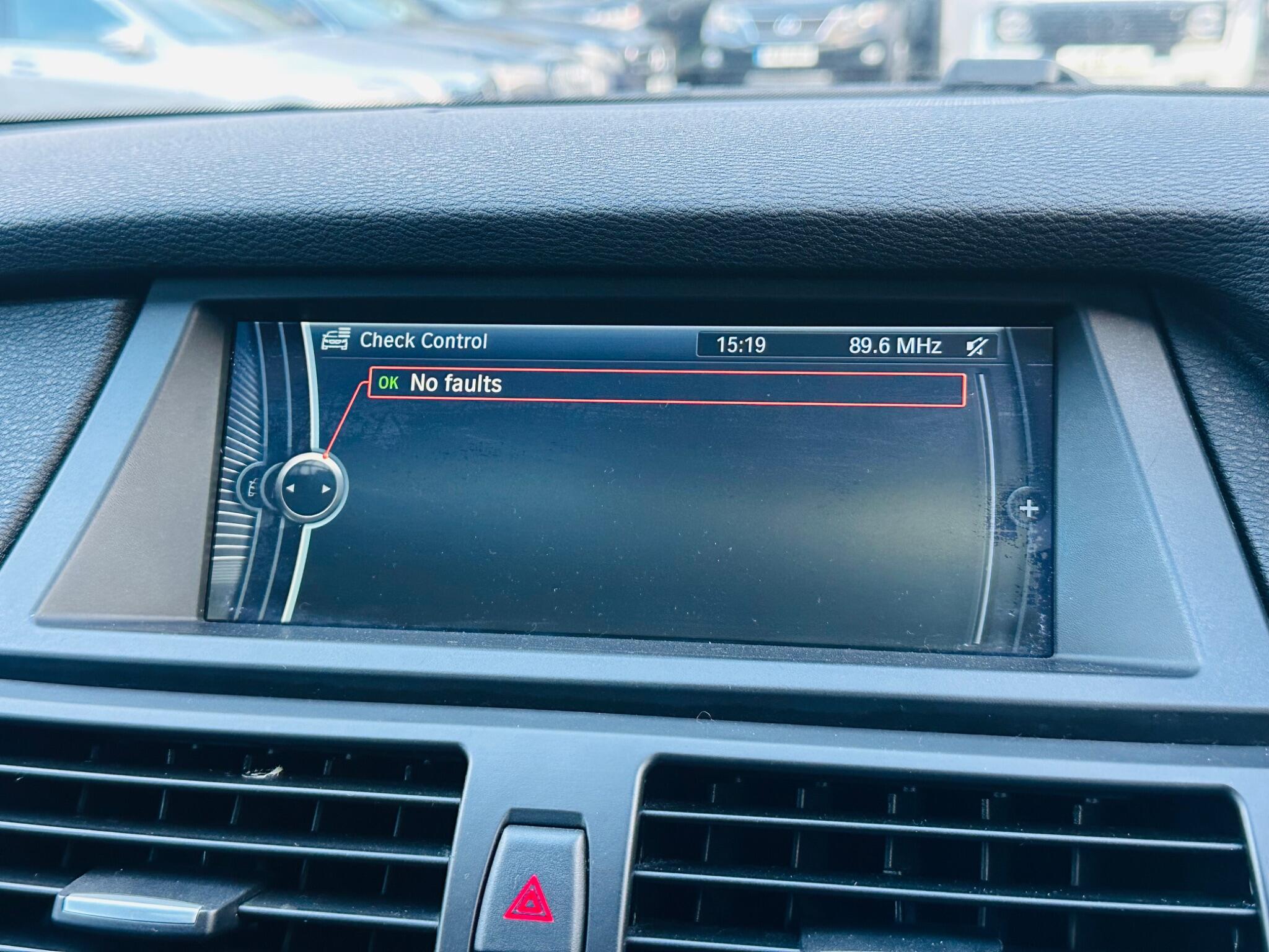 BMW X6 view 47