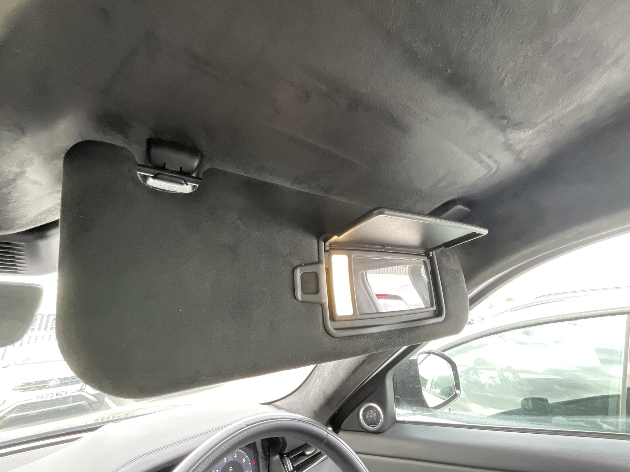 Land Rover Range Rover Evoque view 36