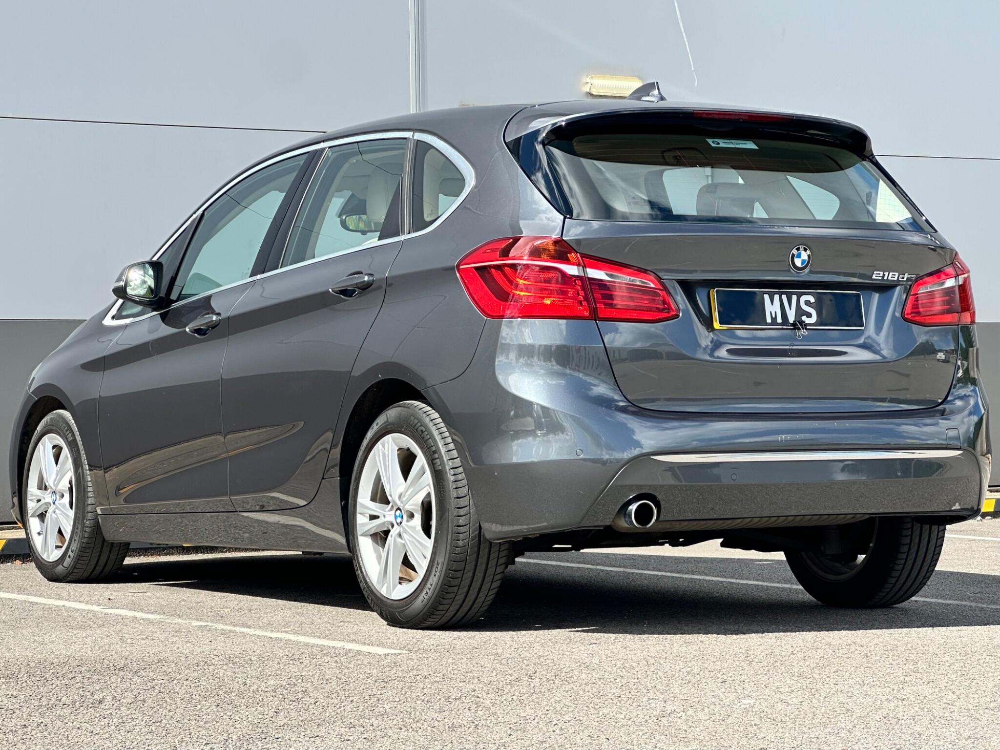 BMW 2 Series Active Tourer view 6