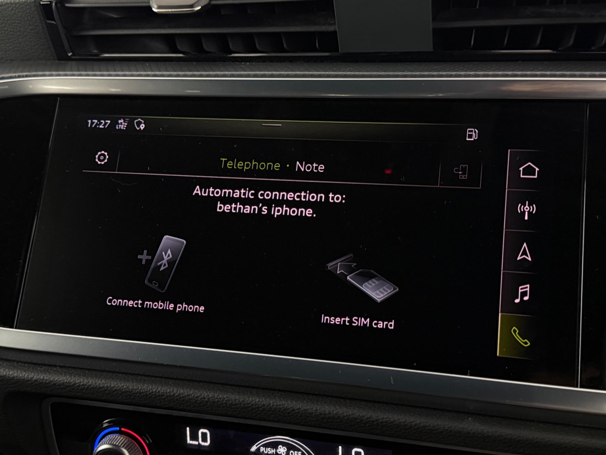 Audi Q3 view 24