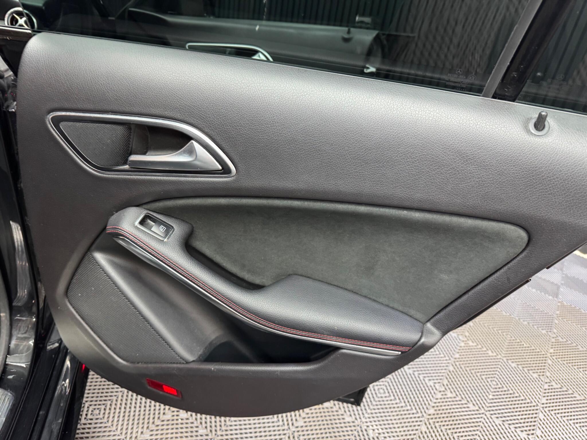 Mercedes-Benz Cla view 41