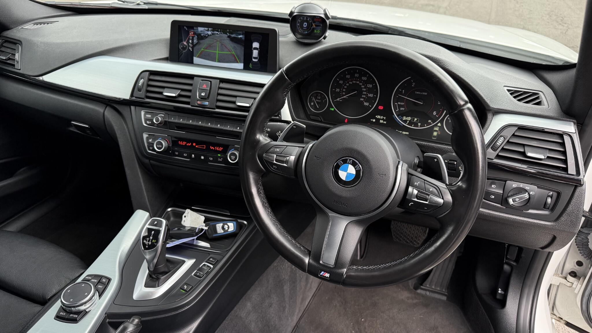 BMW 3 Series view 22