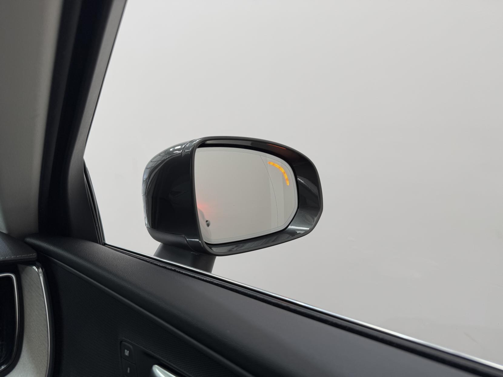 Volvo XC60 view 38