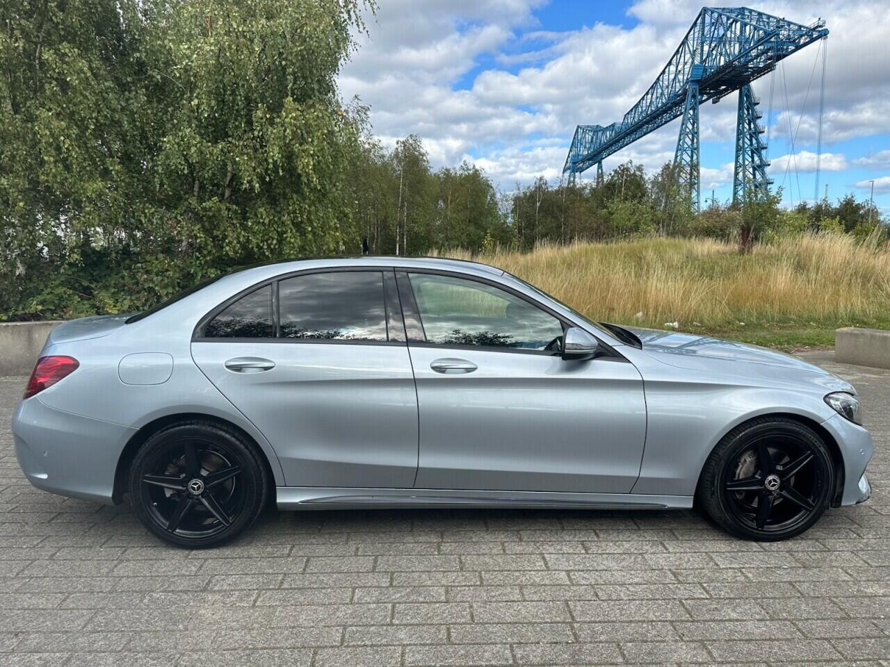 Mercedes-Benz C-Class view 44