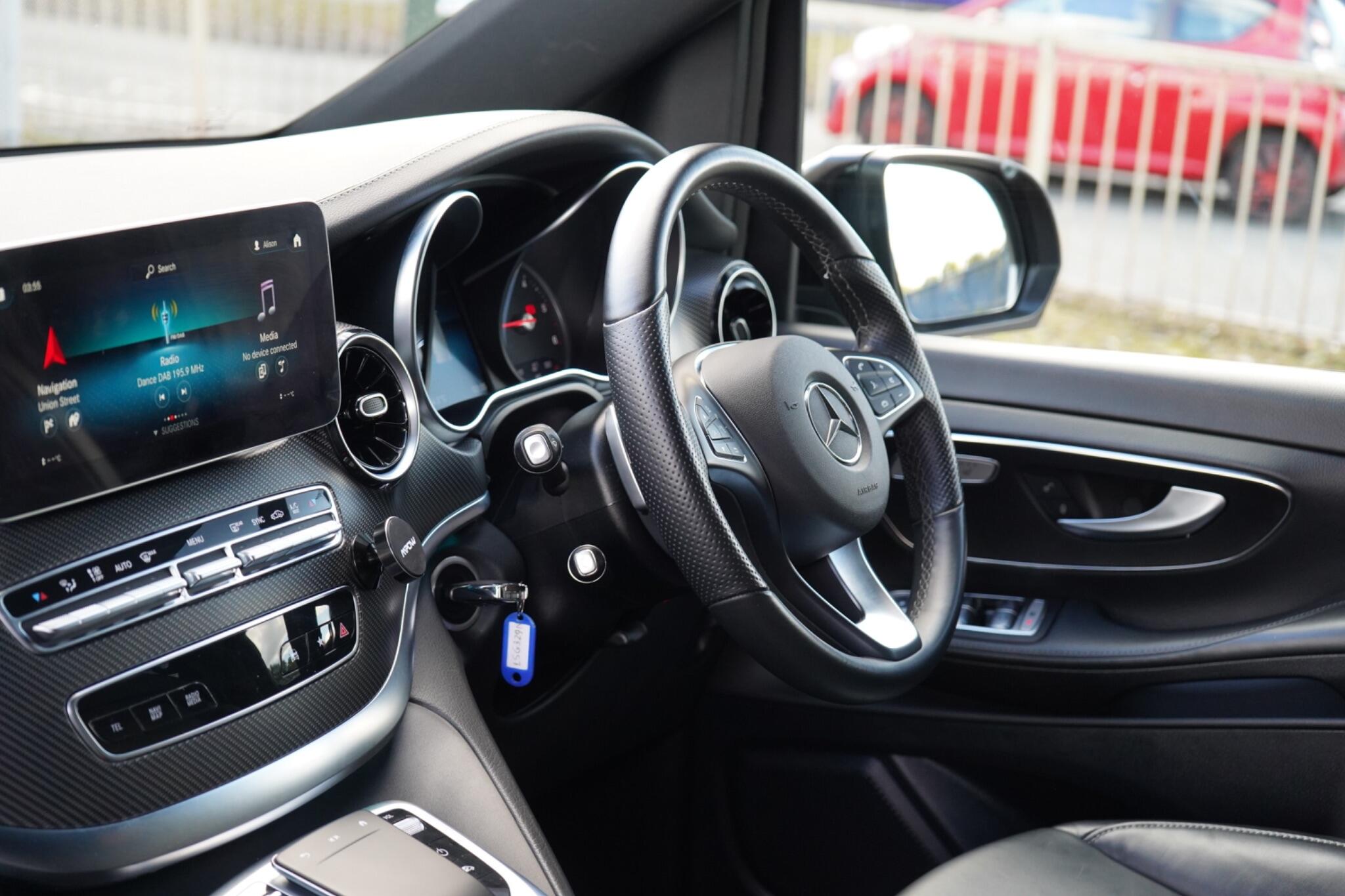 Mercedes-Benz V Class view 21