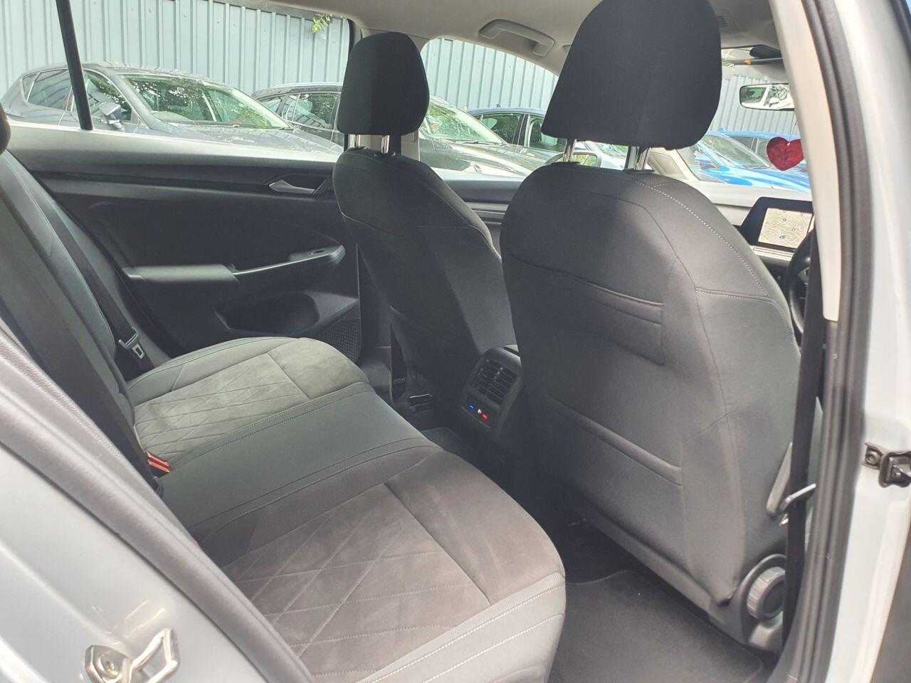 Volkswagen Golf view 21