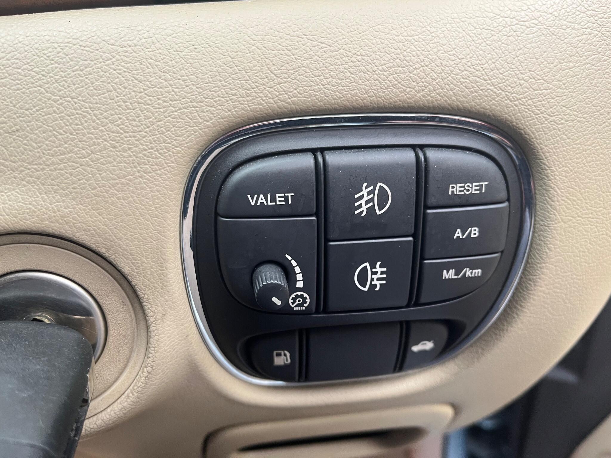 2005 Jaguar XJ 2.7 TDVi Executive 4dr • 89,000 miles image 17