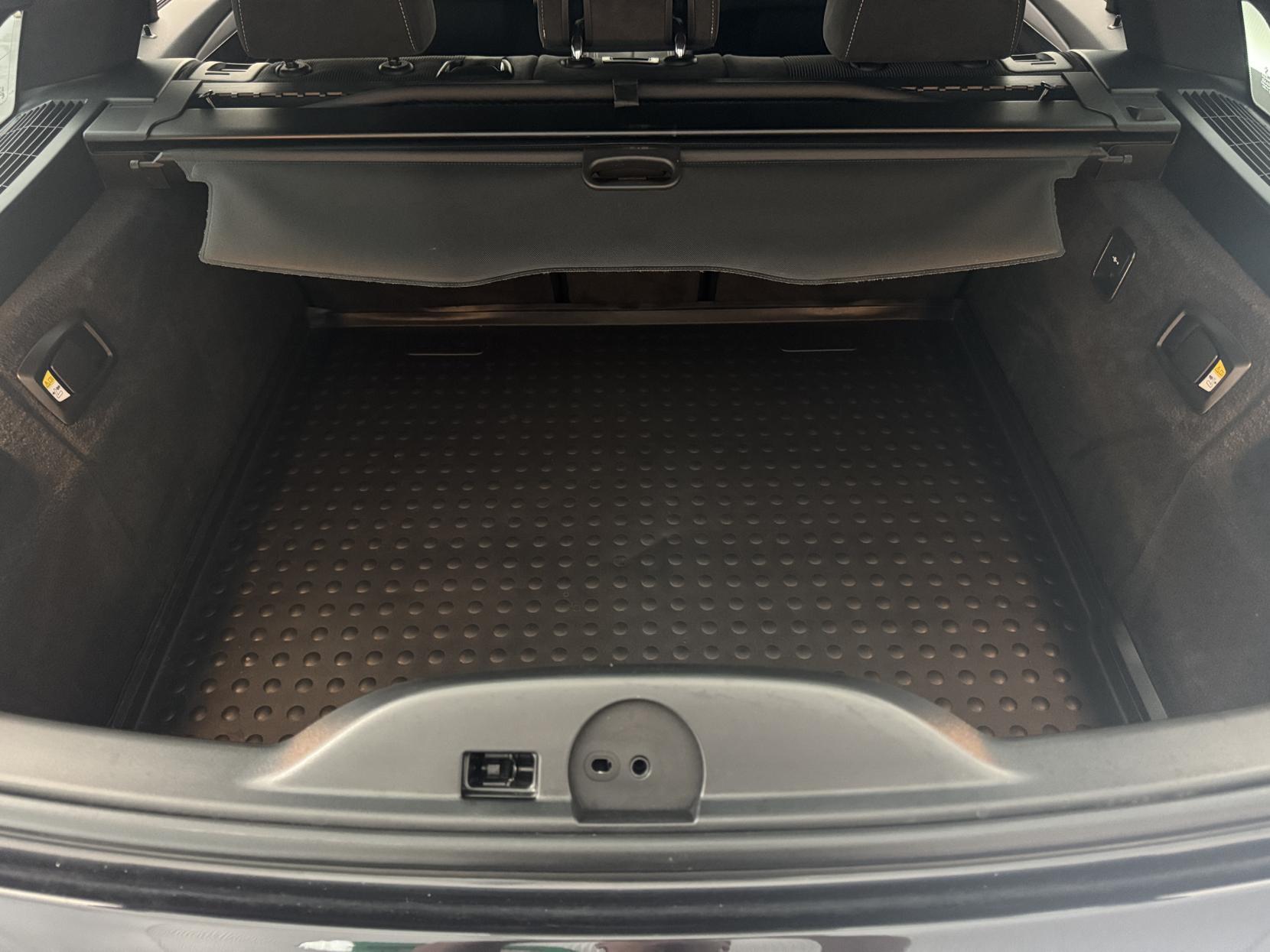 BMW 5 Series view 76