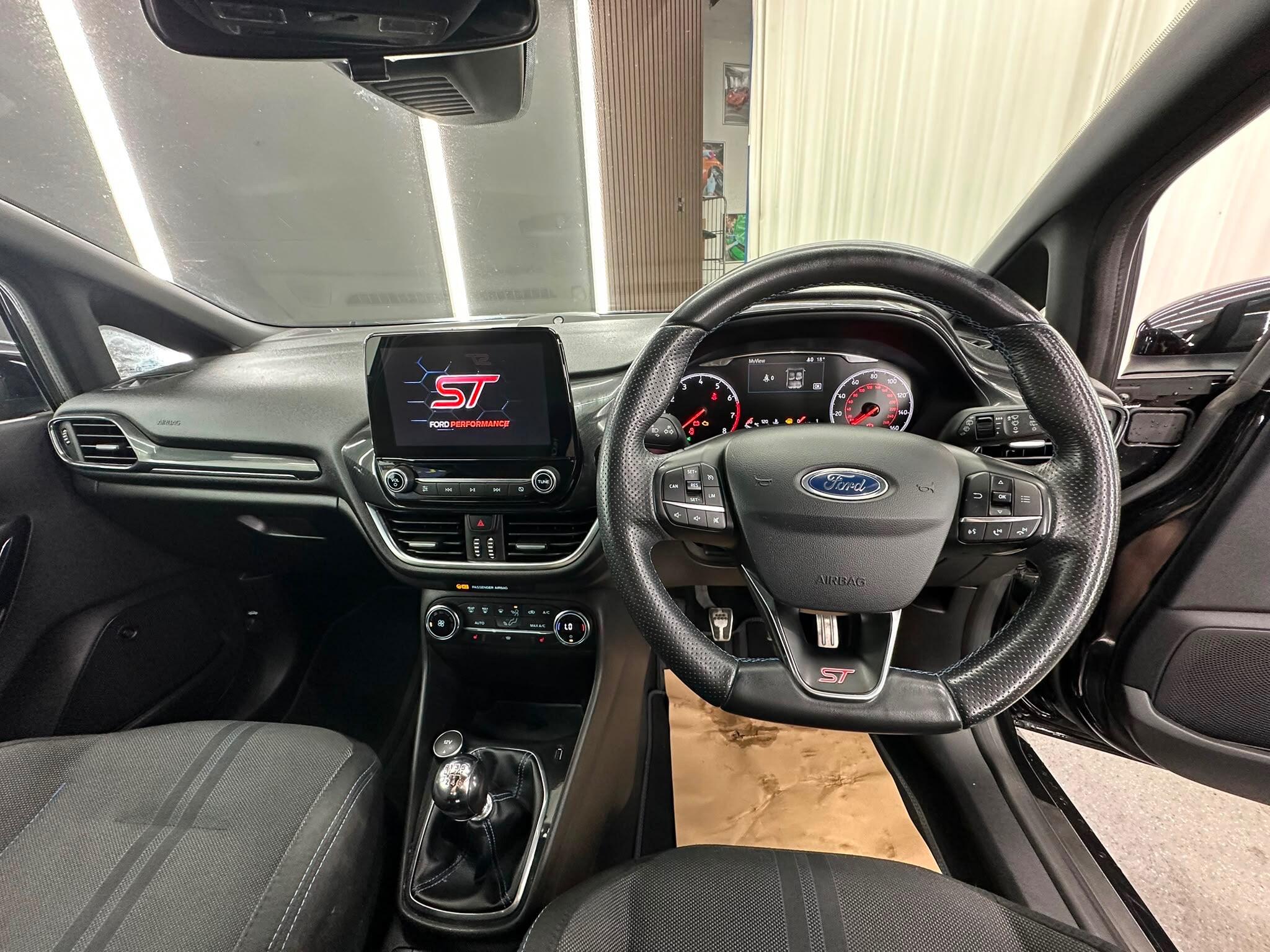 Ford Fiesta view 35