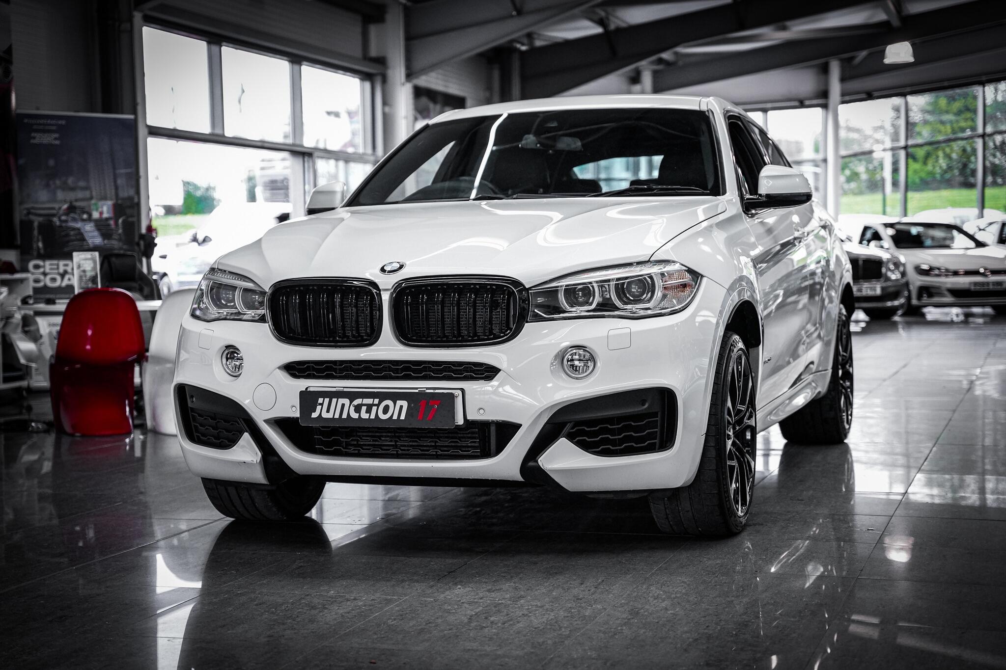 BMW X6 view 13