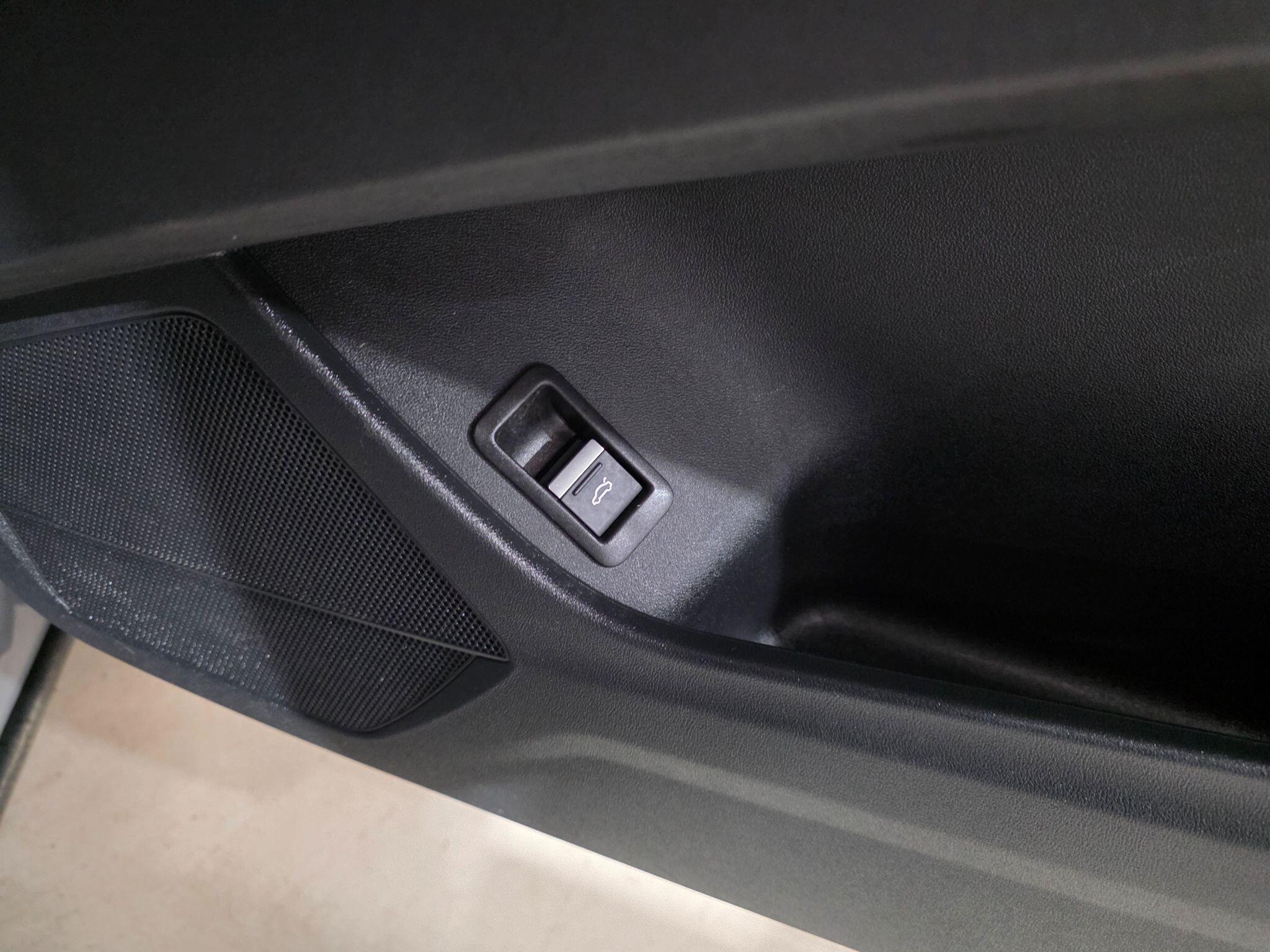 Audi Q4 E-Tron view 16