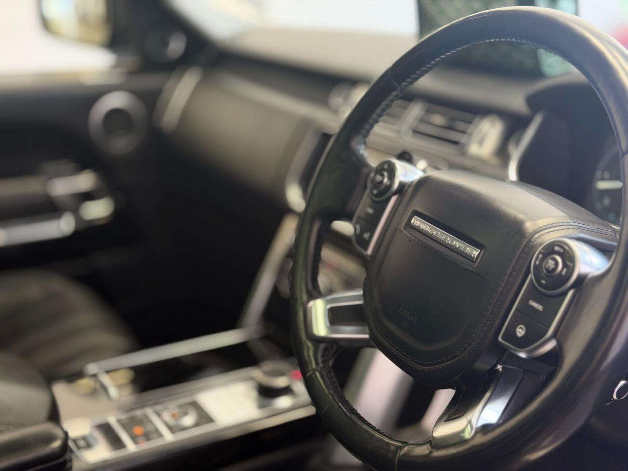 Land Rover Range Rover view 22