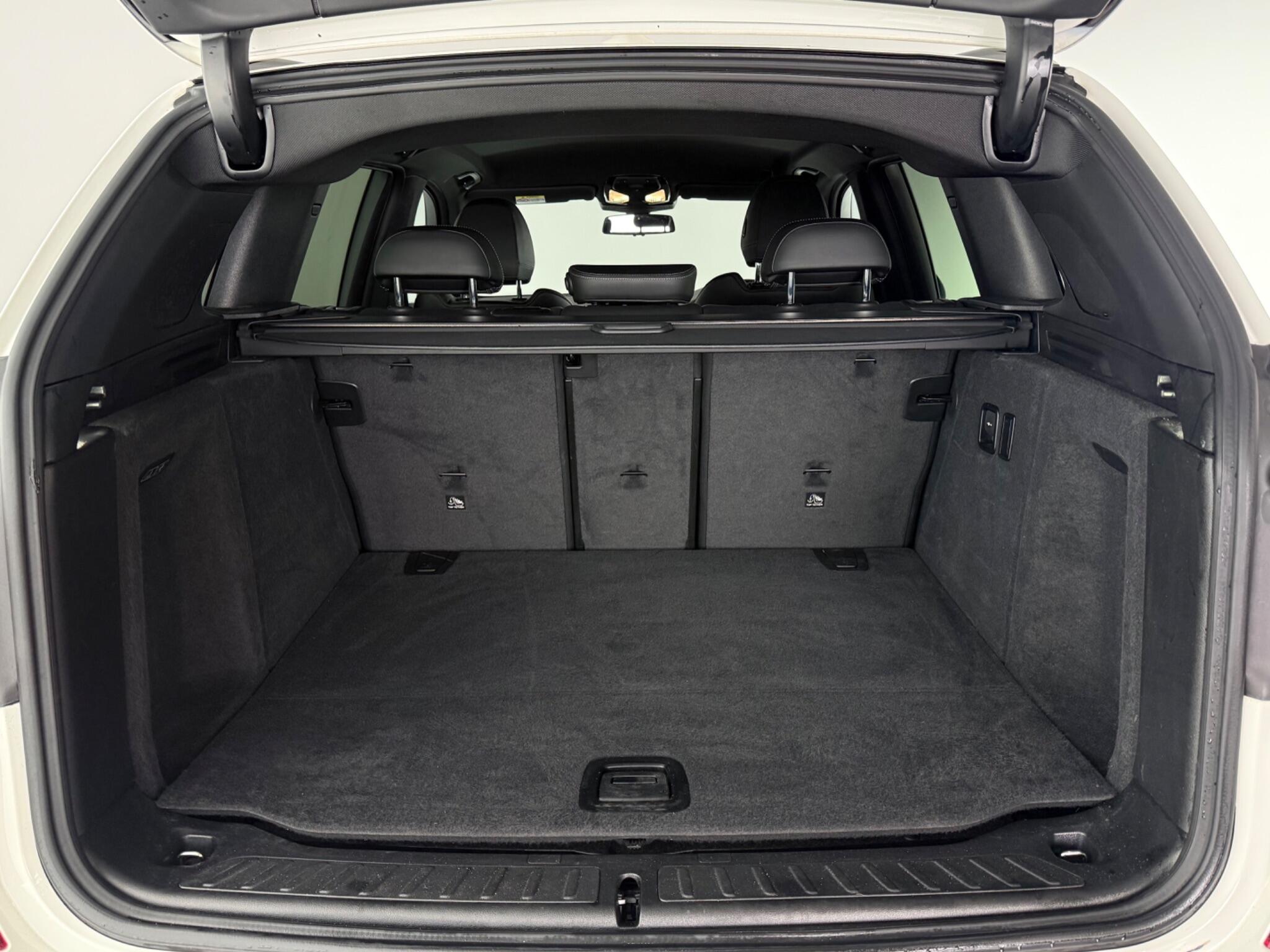 BMW X3 view 10