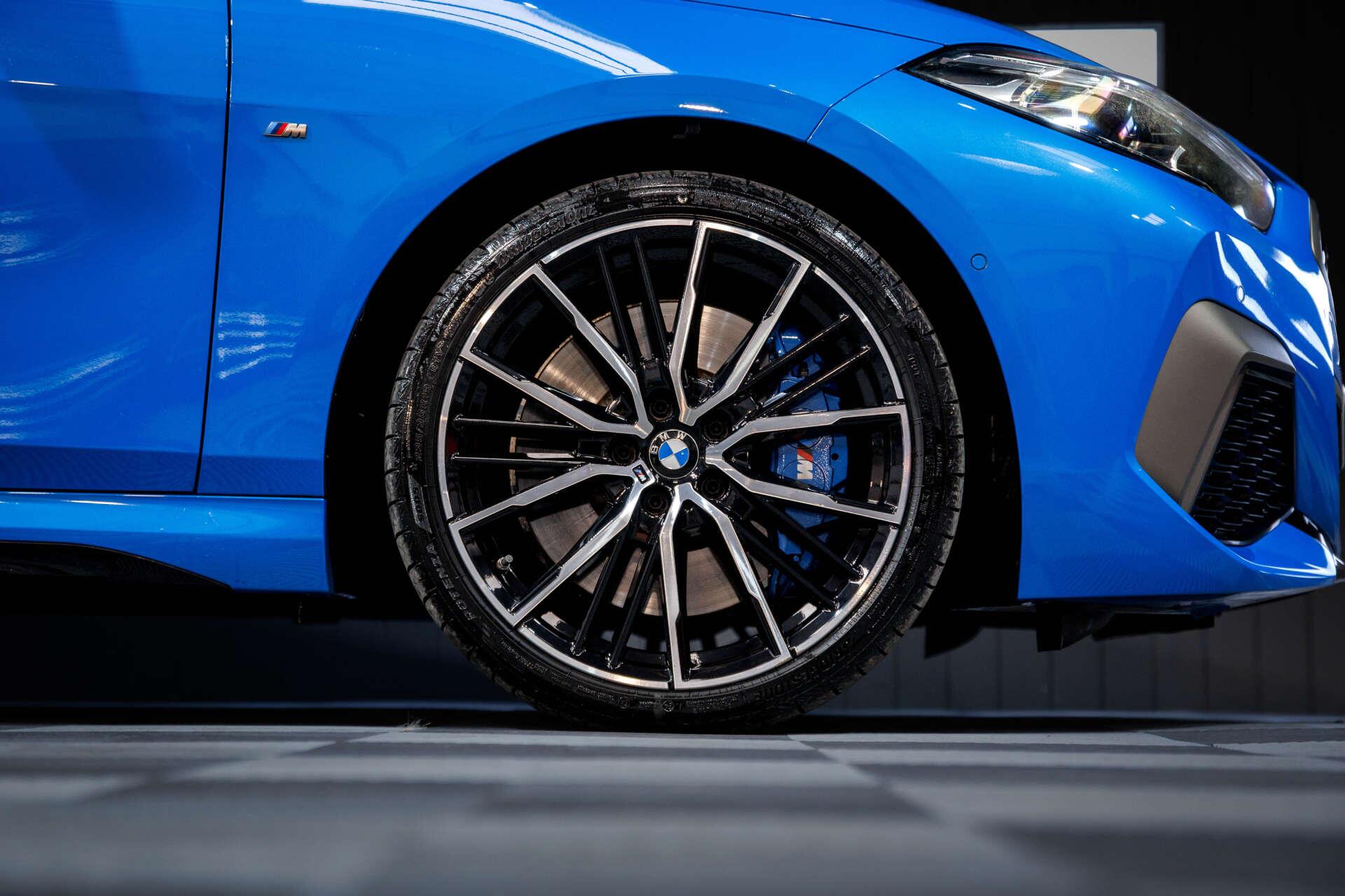 BMW 2 Series view 8