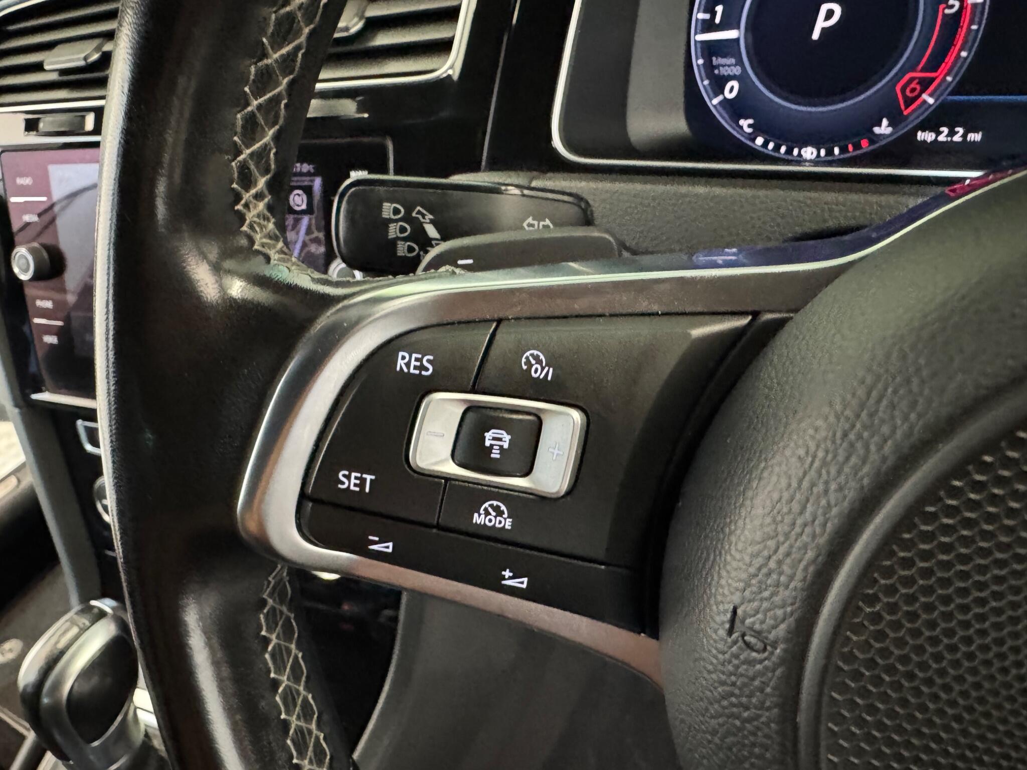 Volkswagen Golf view 24