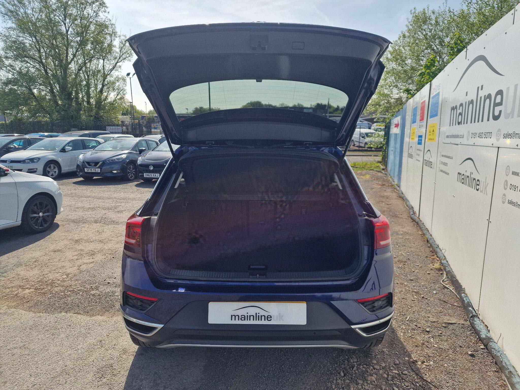 Volkswagen T-Roc view 53