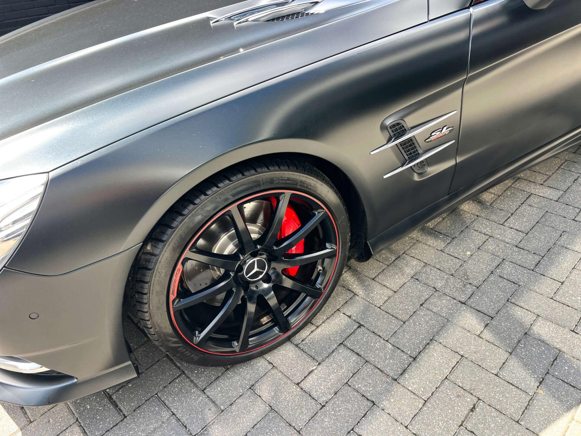 Mercedes-Benz SL view 18