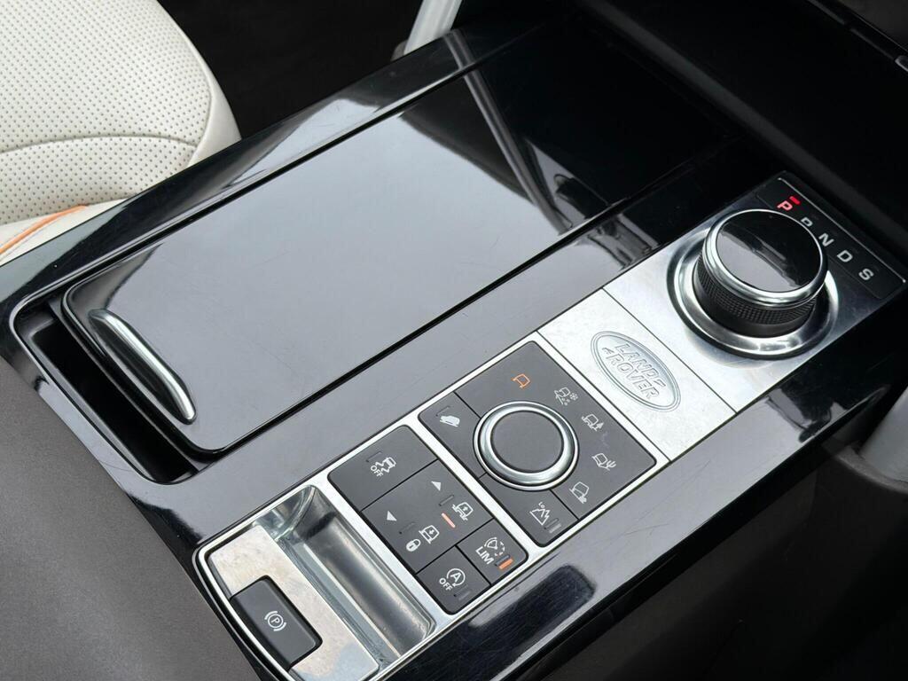 Land Rover Discovery view 45