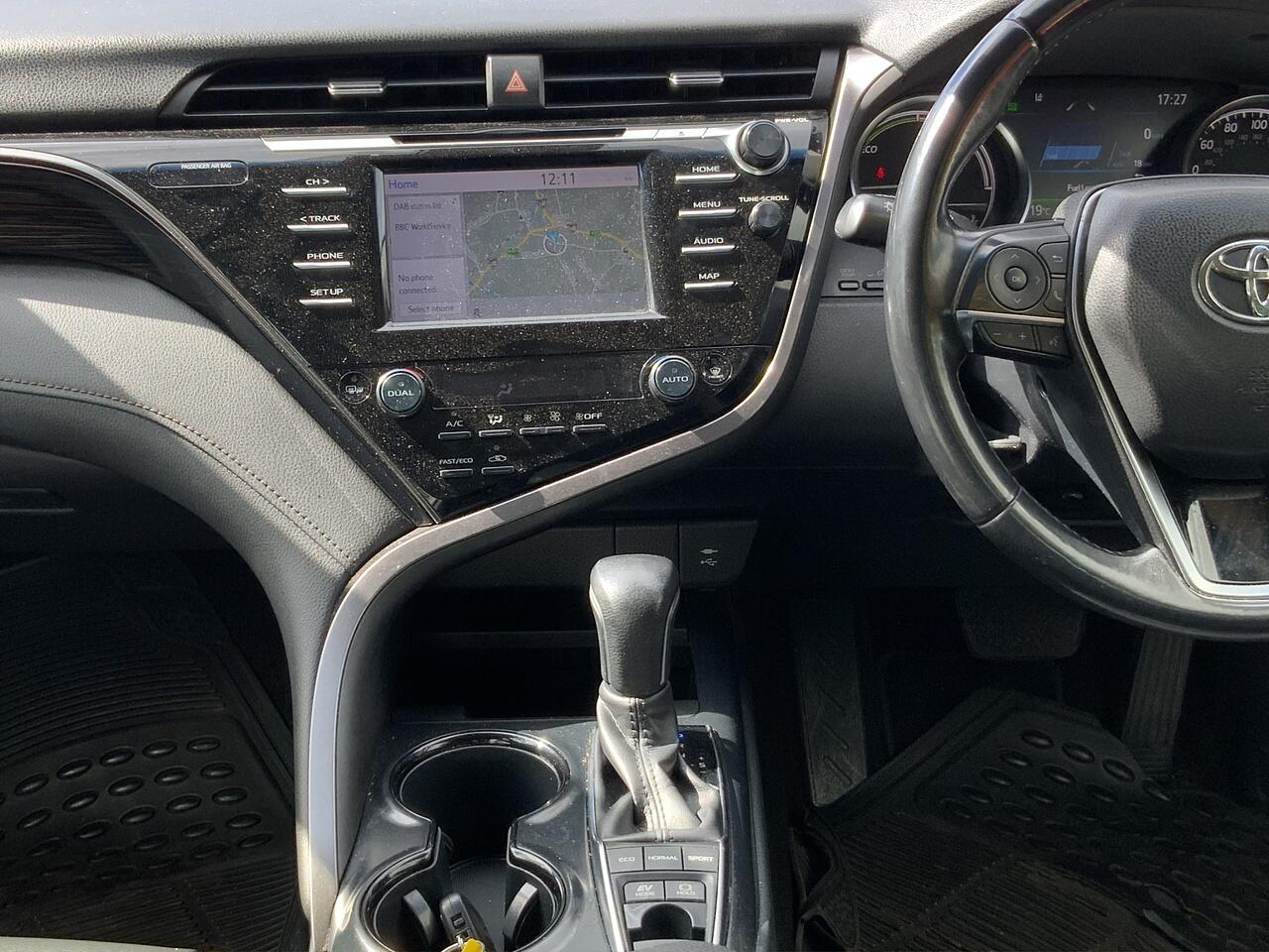 Toyota Camry view 16