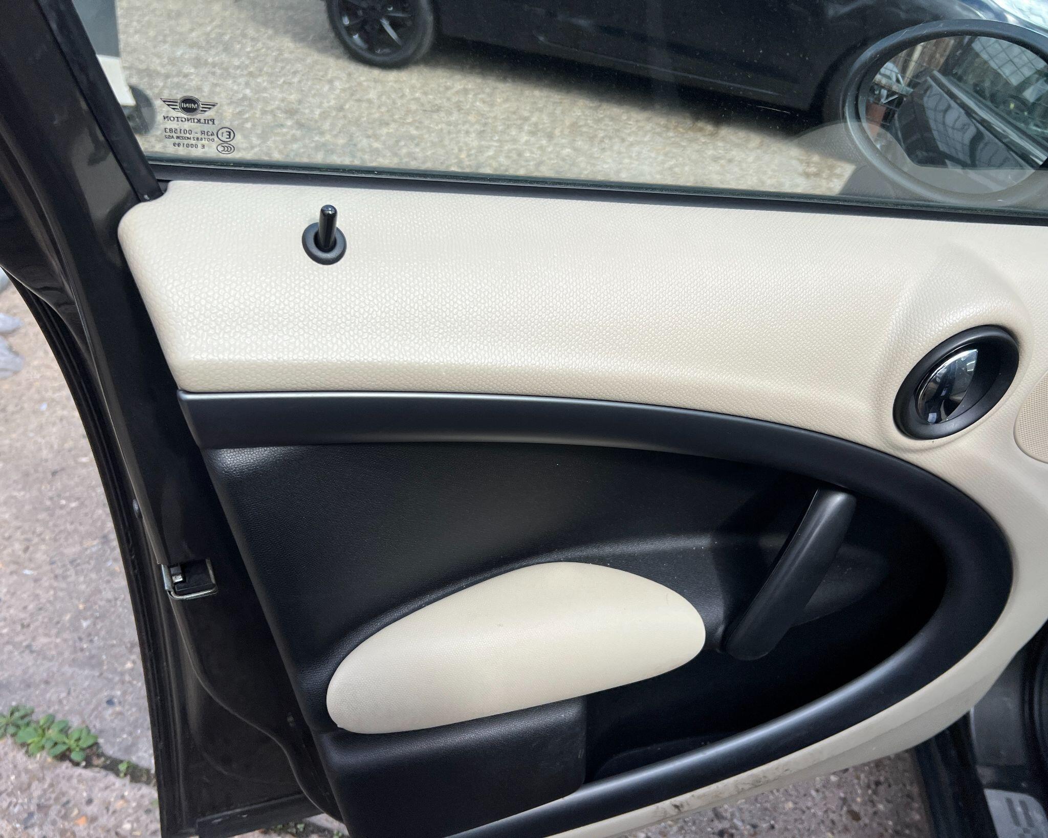 Mini Countryman view 17