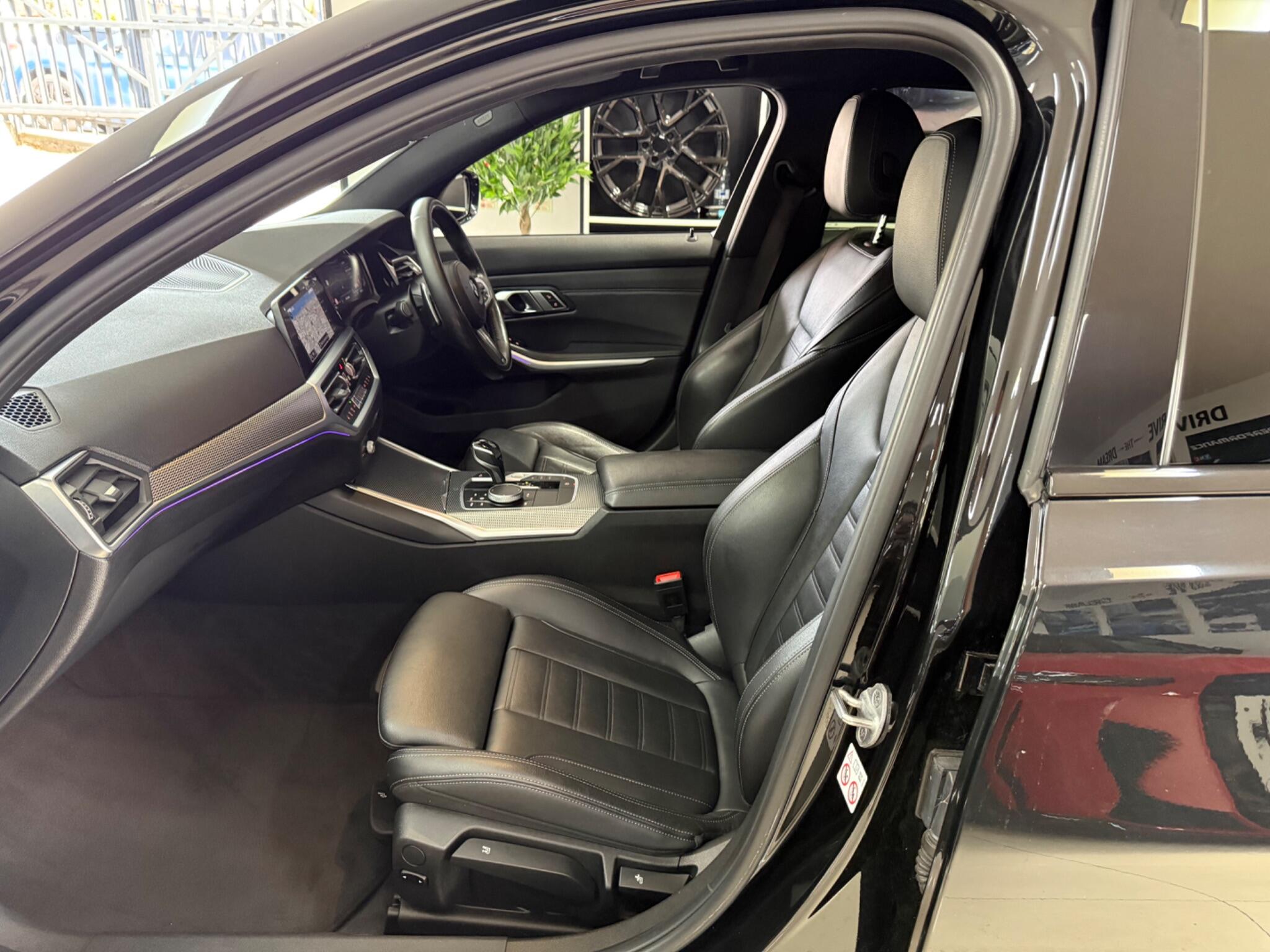 BMW 3 Series view 33